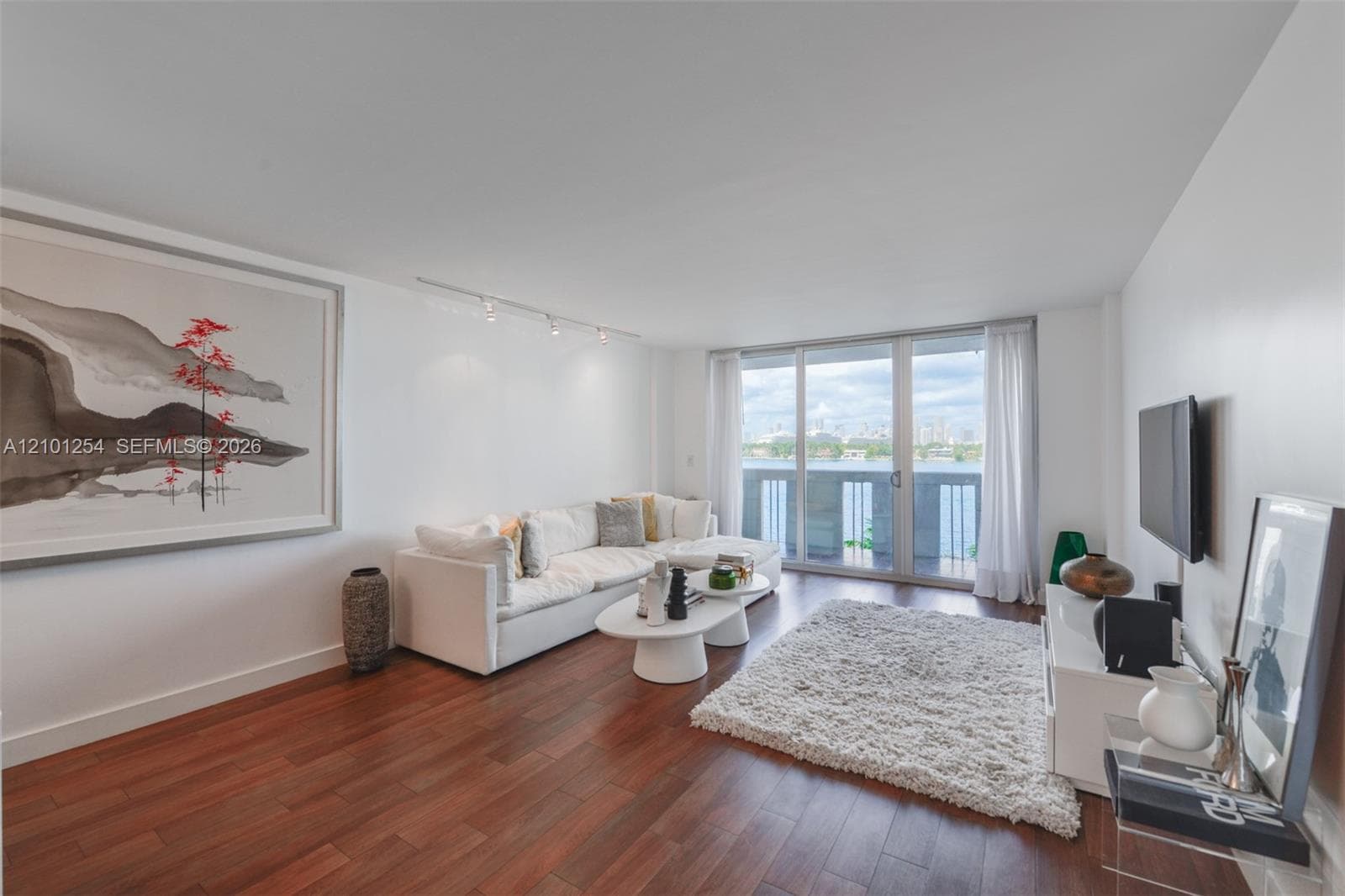South Bay Club Condo · #629 in Miami Beach - Photo 4