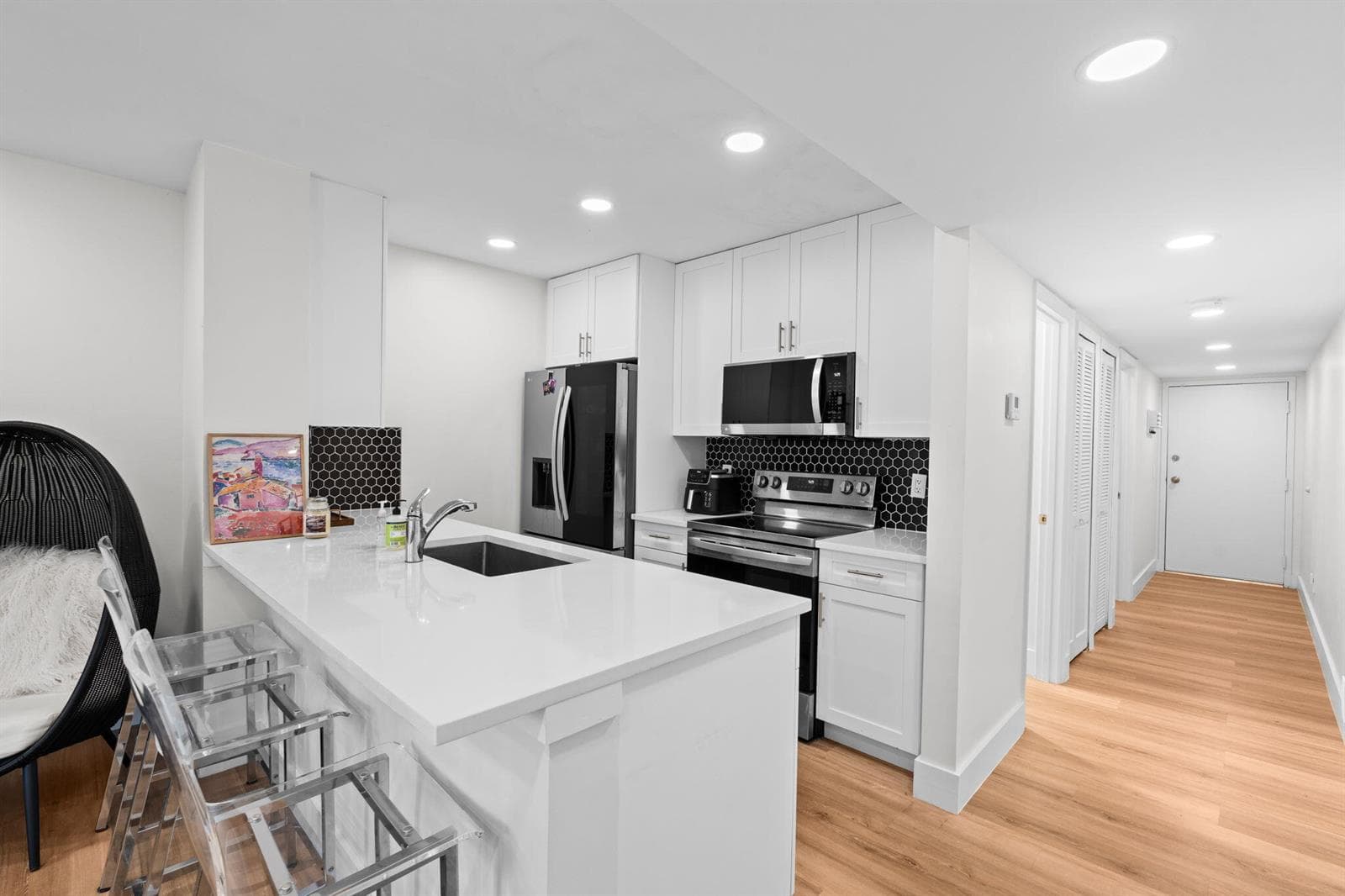 8-web-or-mls-A7409622