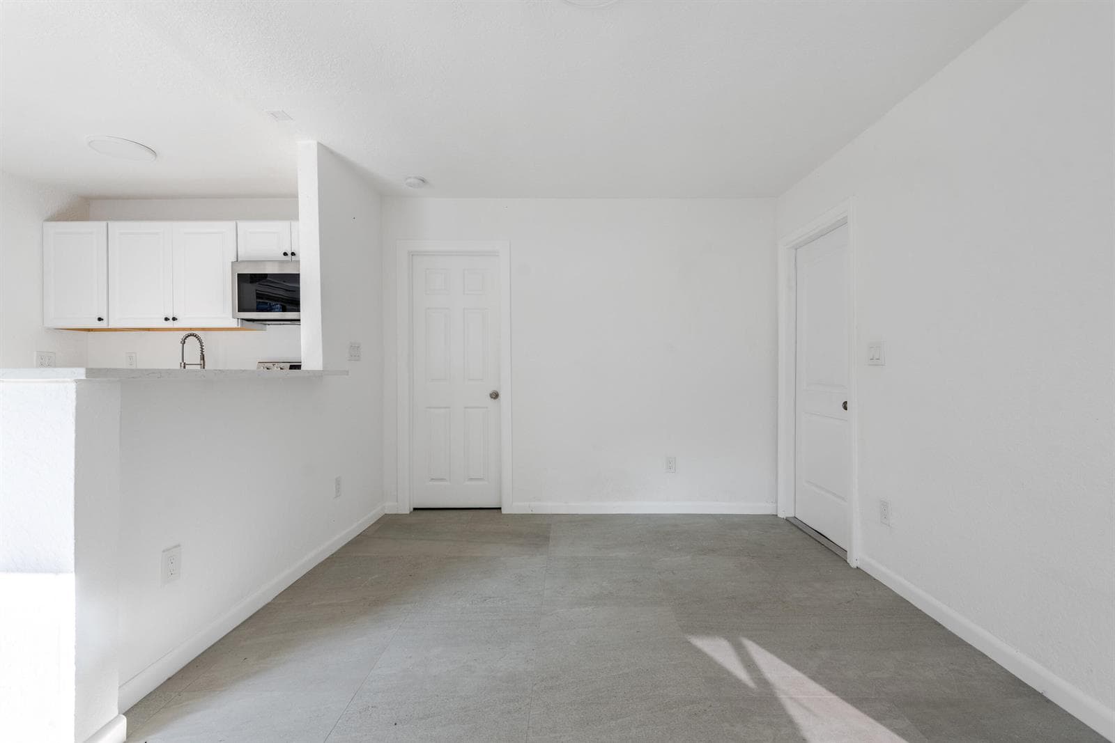 53828thSt#3WPB-4