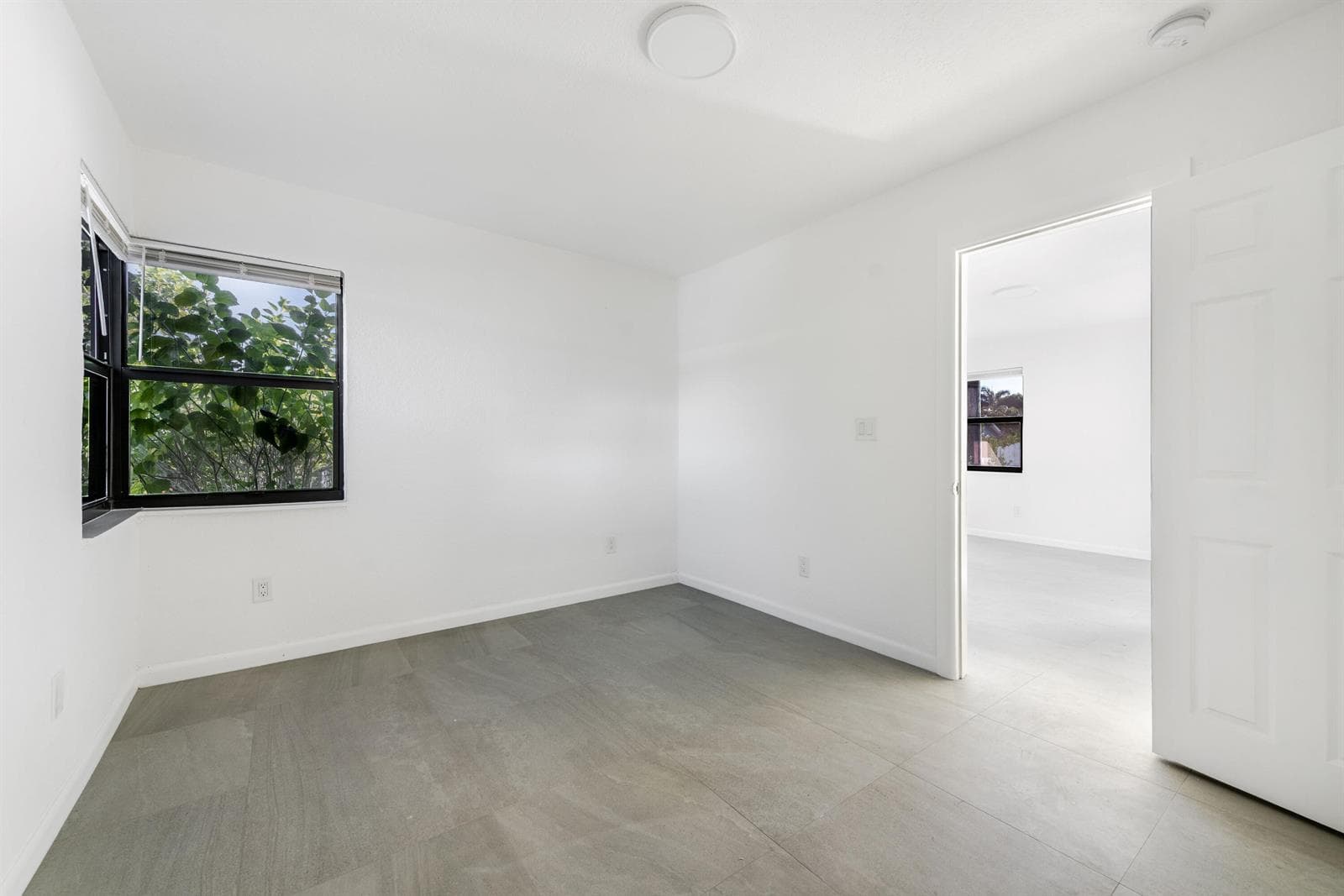 53828thSt#3WPB-12