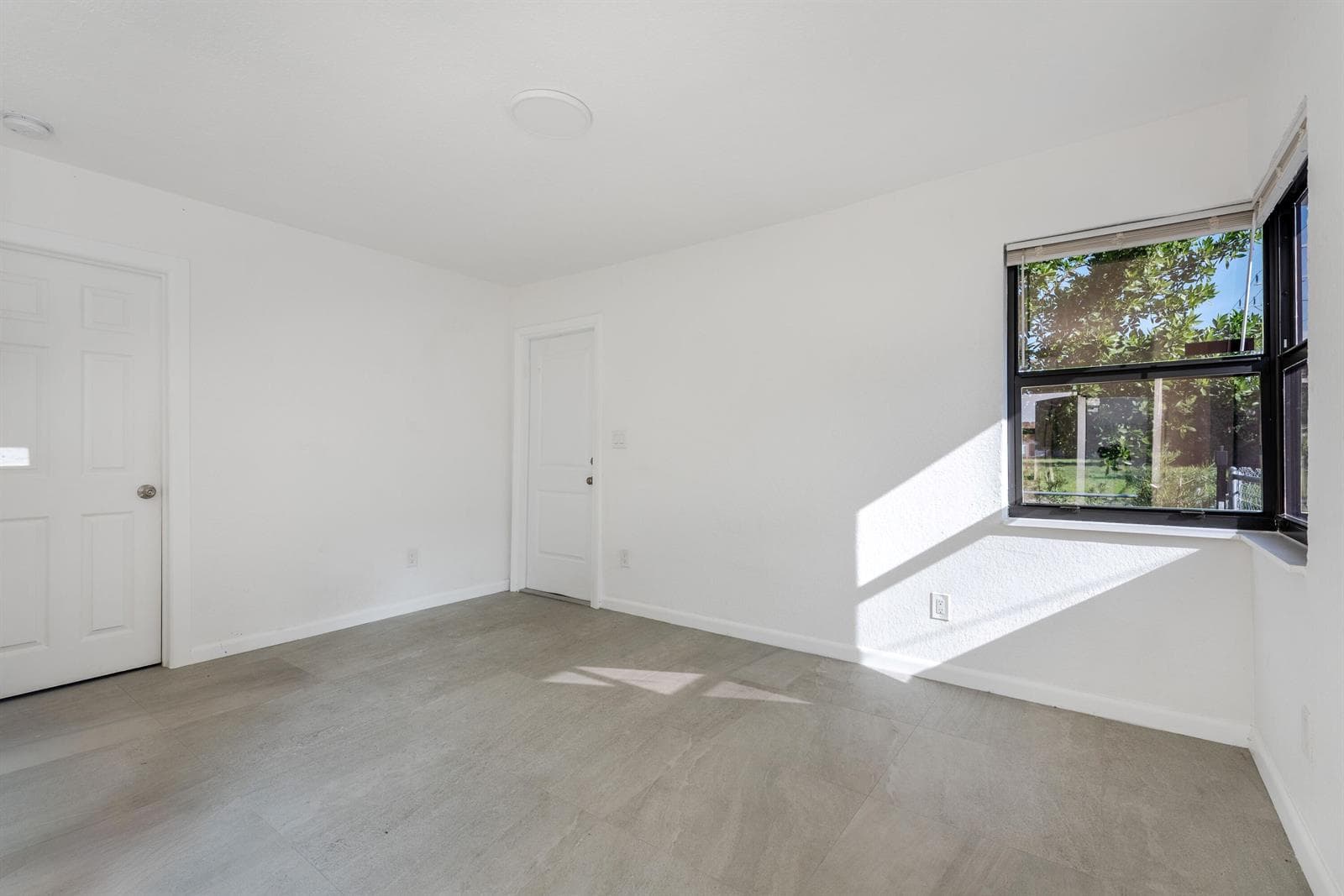 53828thSt#3WPB-2