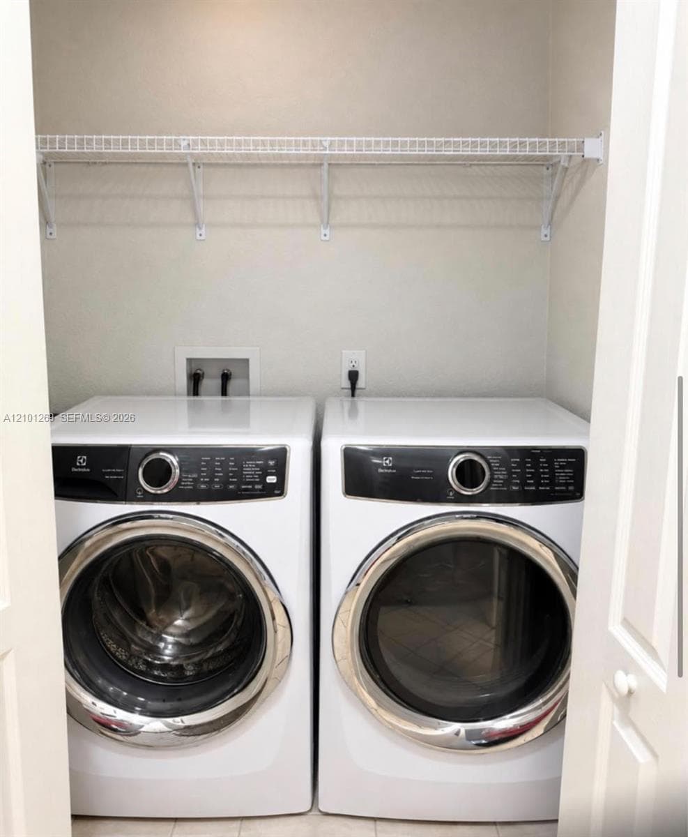 8814 W Flagler St #215 photo 11