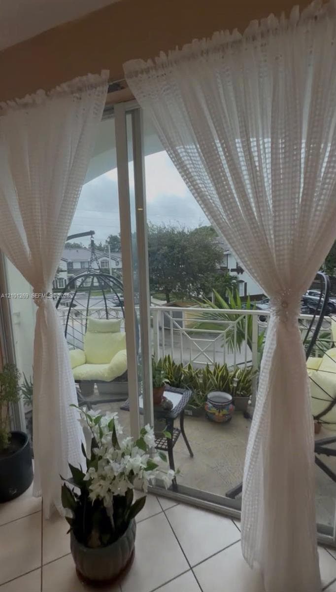 8814 W Flagler St #215 photo 4