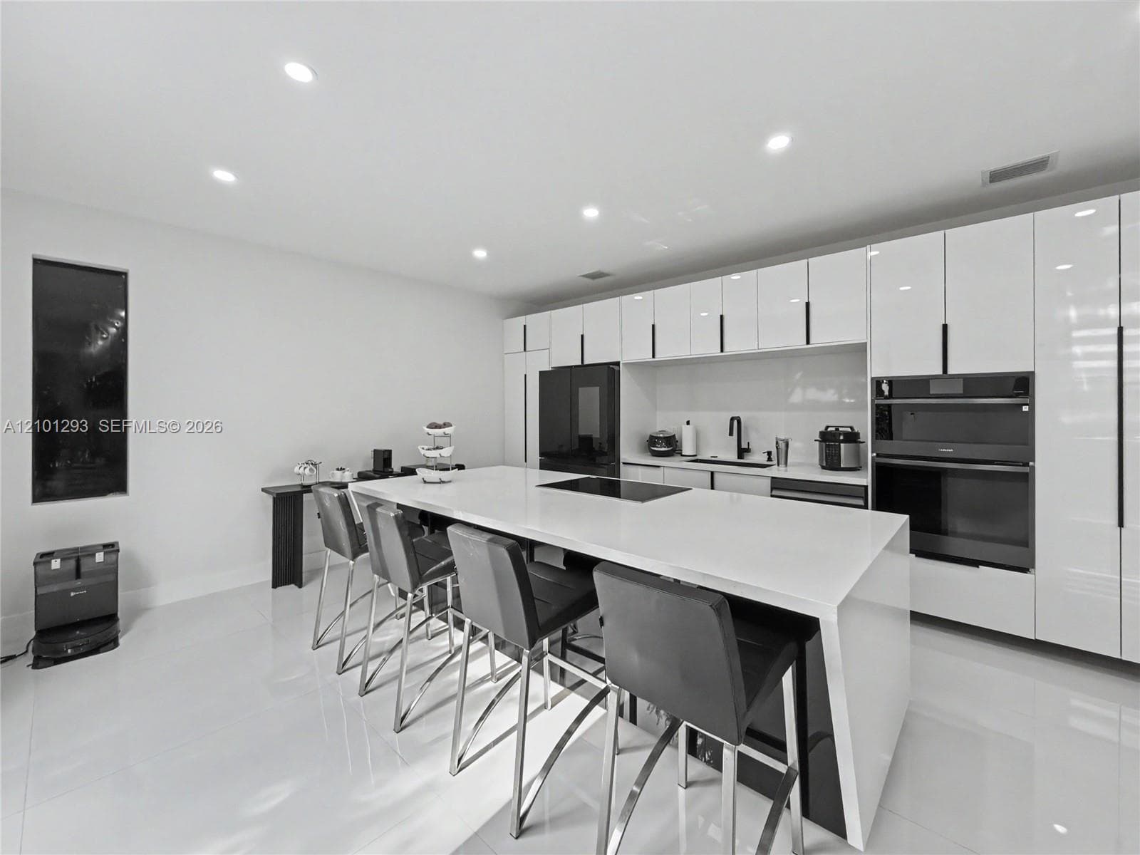 589 SE 35th Ter photo 10