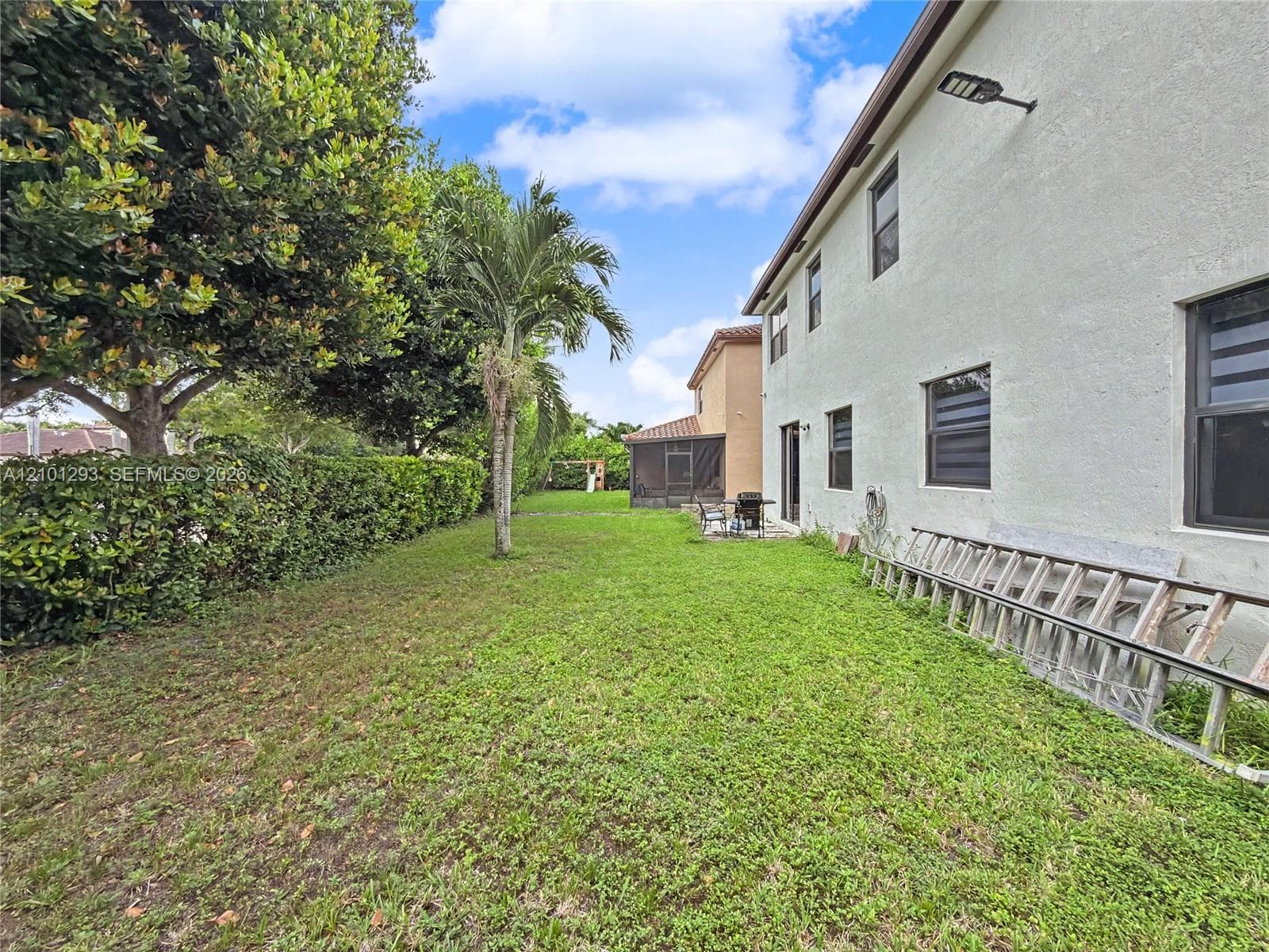 589 SE 35th Ter photo 49