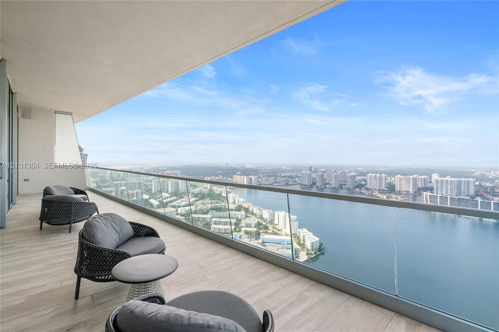 Turnberry Ocean Club · #5101 in Sunny Isles Beach - Photo 16