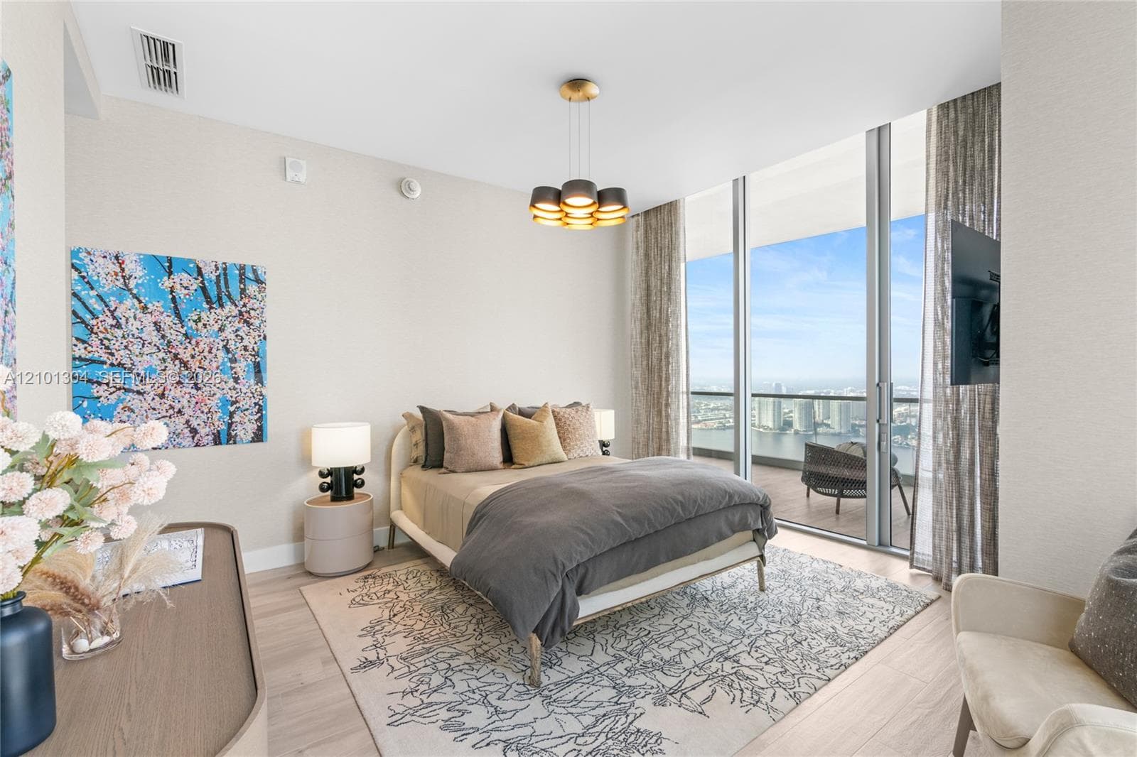 Turnberry Ocean Club · #5101 in Sunny Isles Beach - Photo 14