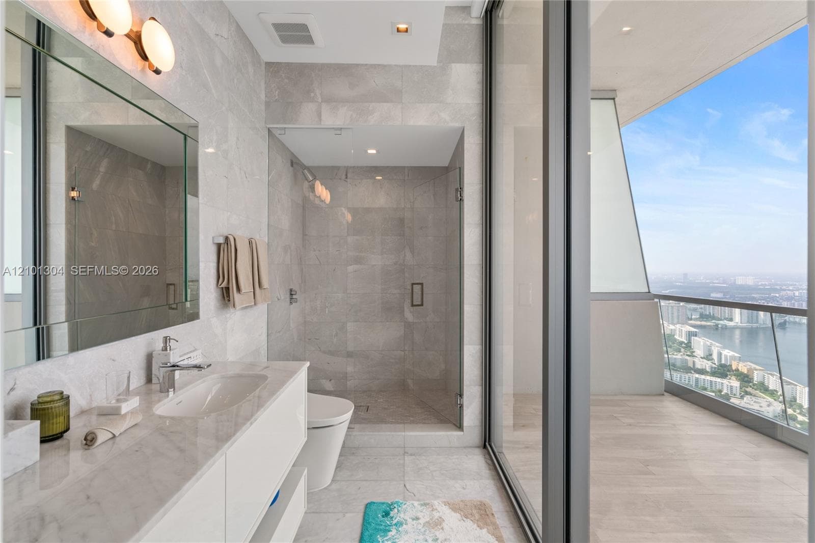 Turnberry Ocean Club · #5101 in Sunny Isles Beach - Photo 19