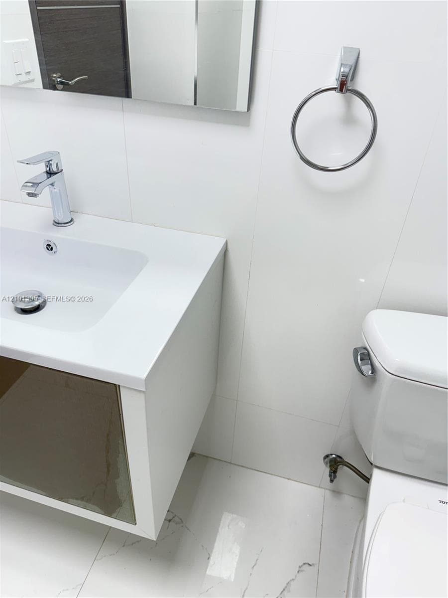 WINSTON TOWERS 200 · #602 in Sunny Isles Beach - Photo 36