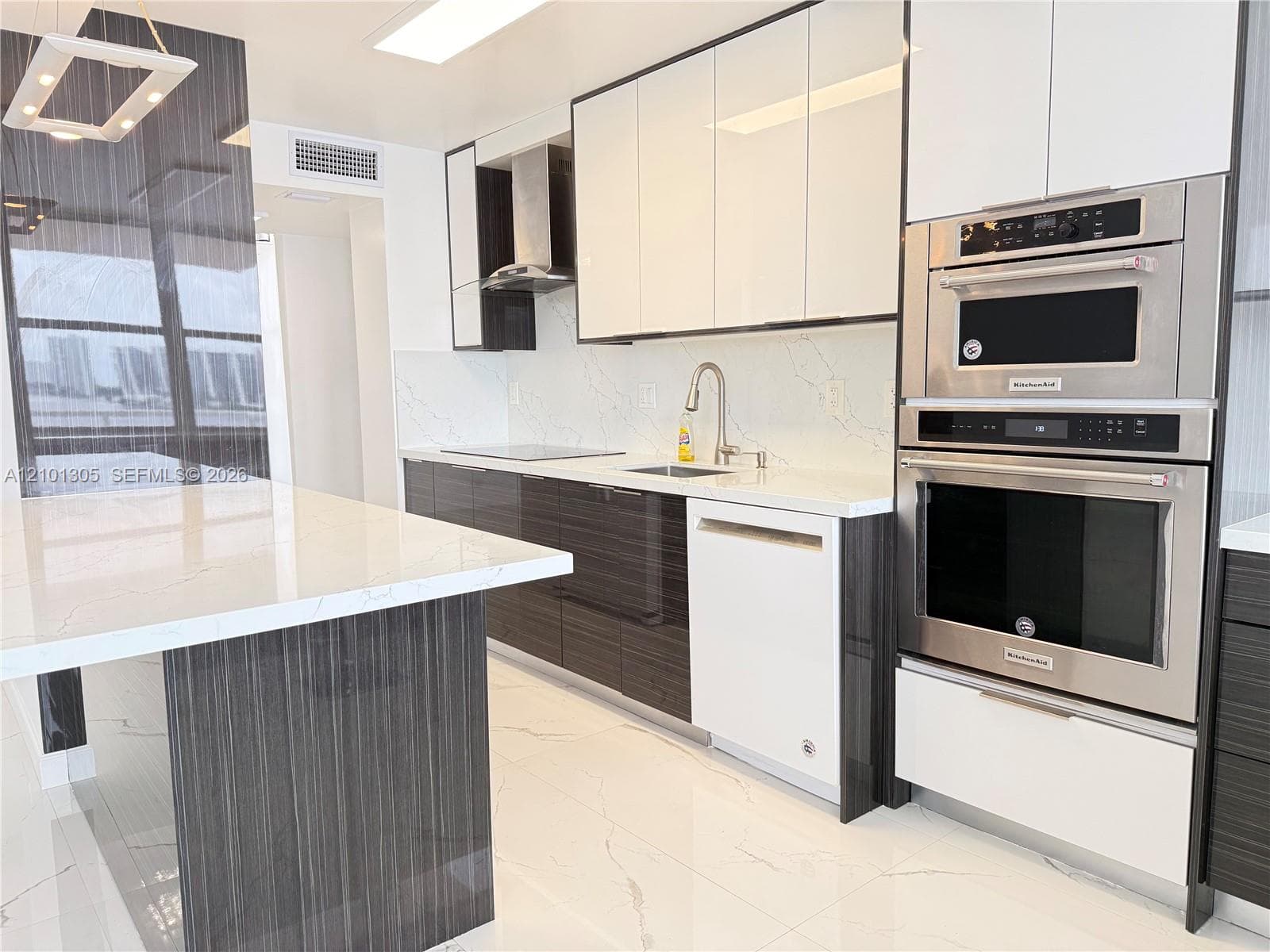 WINSTON TOWERS 200 · #602 in Sunny Isles Beach - Photo 9