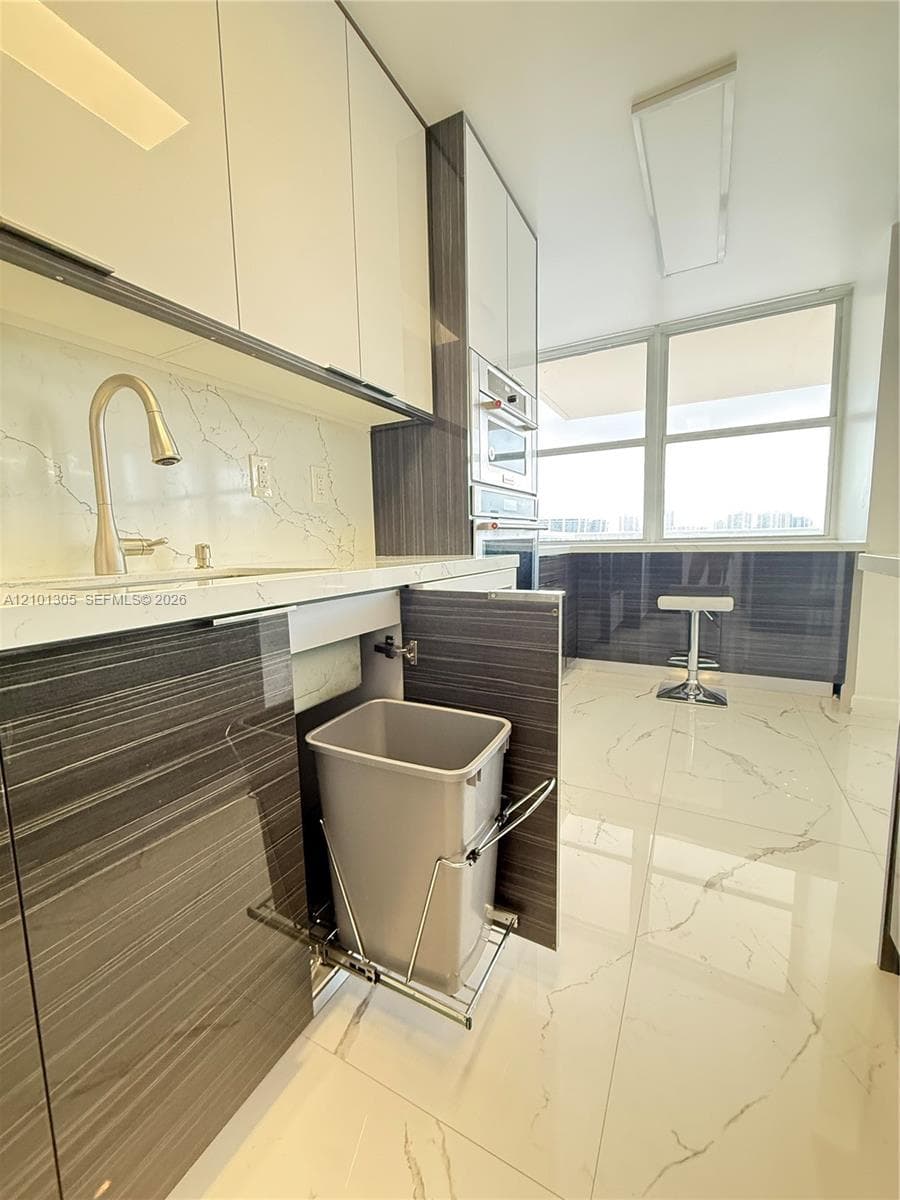 WINSTON TOWERS 200 · #602 in Sunny Isles Beach - Photo 18