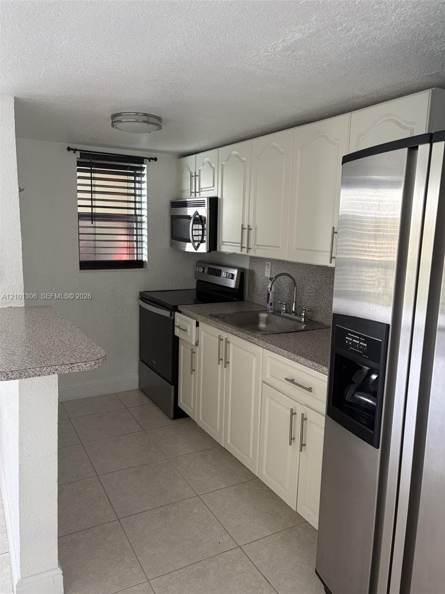 VILLAS OF WEST BIRD CONDO · #40 in Miami - Photo 2