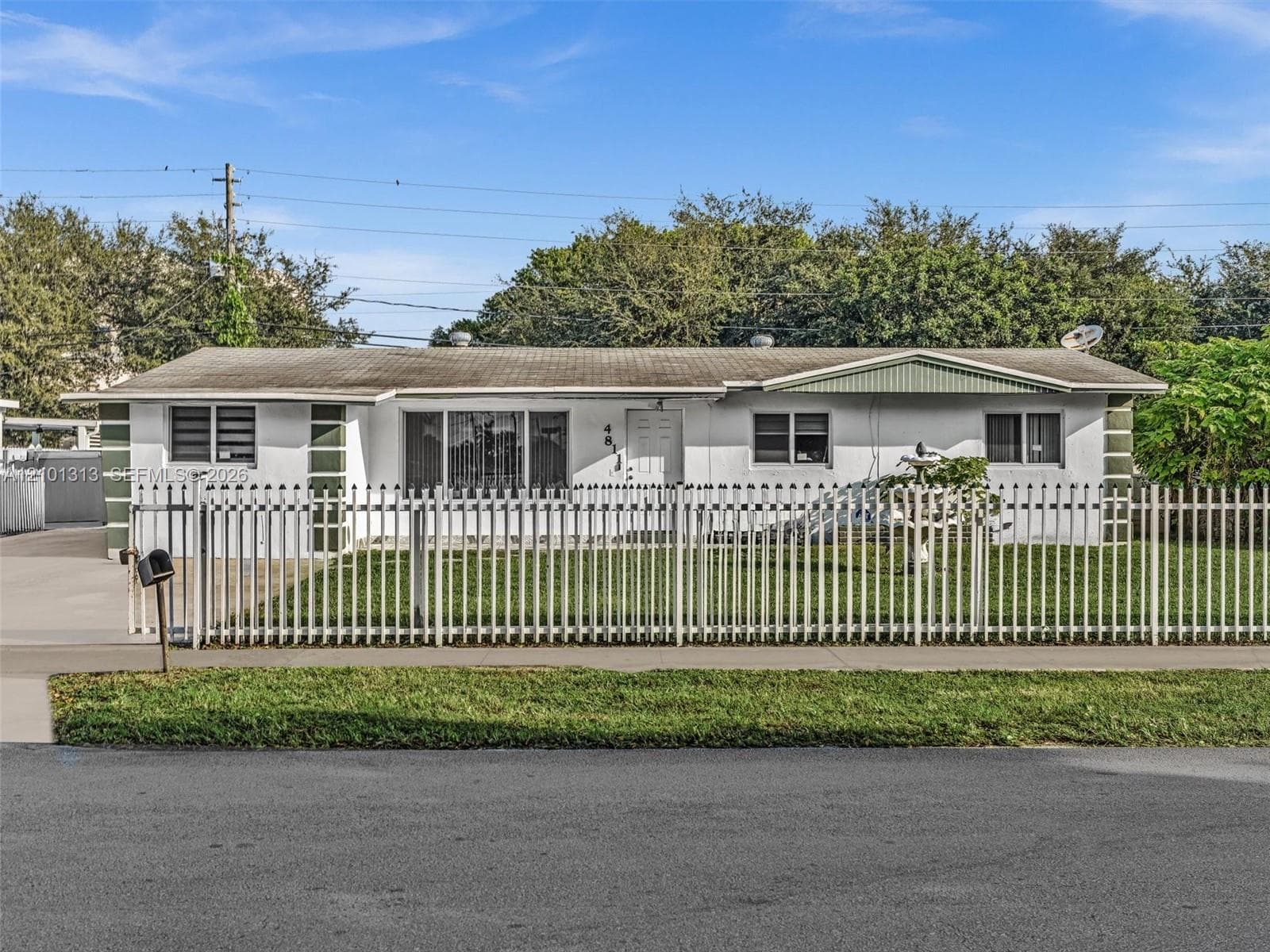 4811 NW 181st Ter photo 1