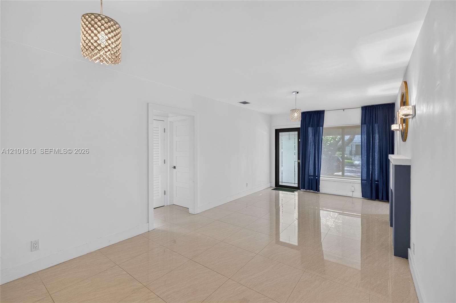 2543 SW 15th St photo 9