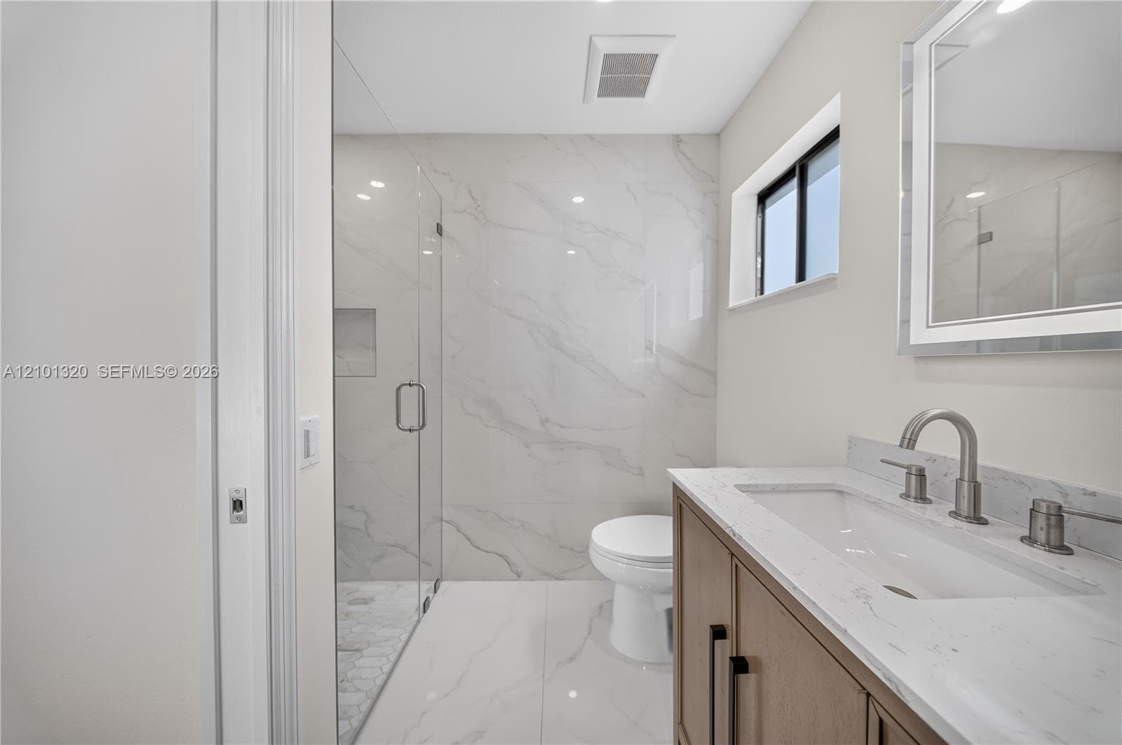 7020 Bamboo St photo 16