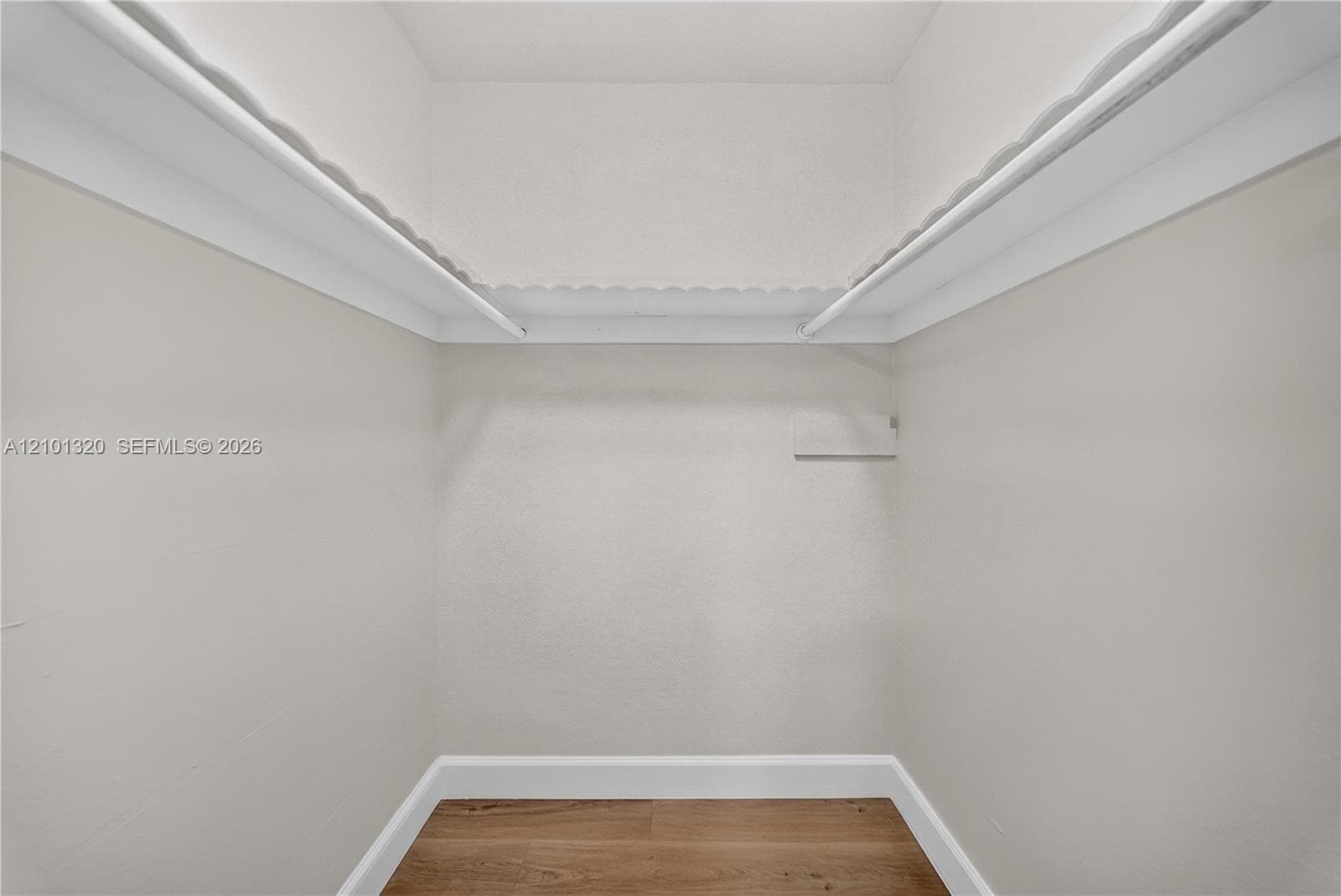 7020 Bamboo St photo 12