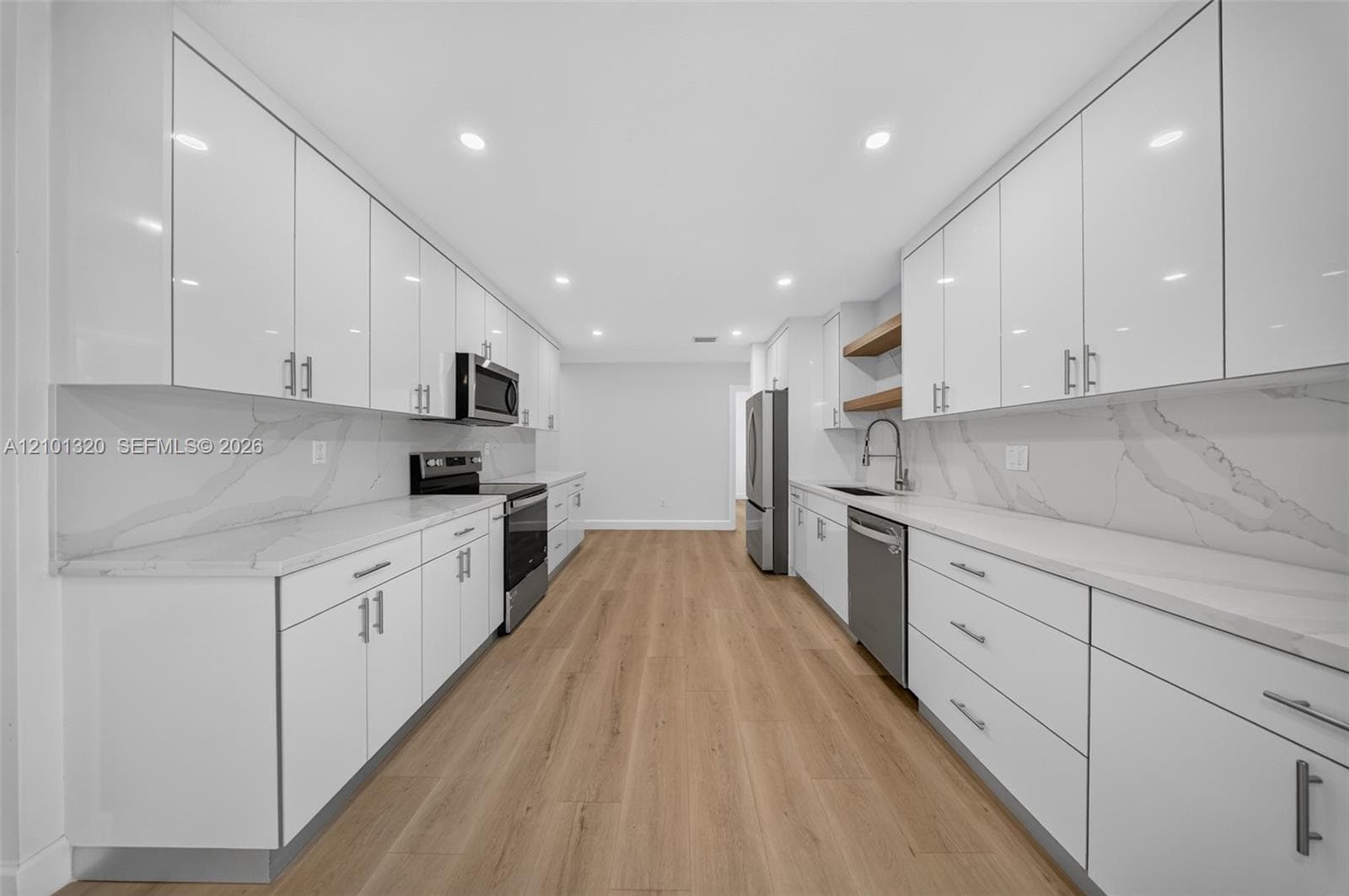 7020 Bamboo St photo 5