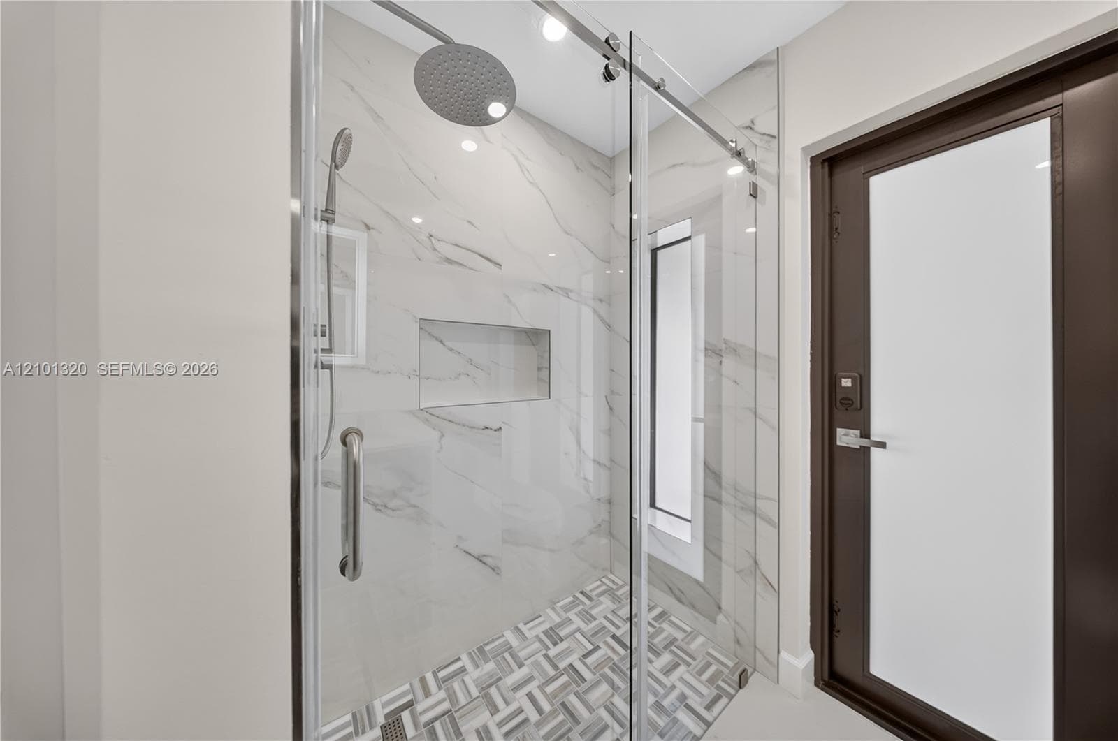 7020 Bamboo St photo 10