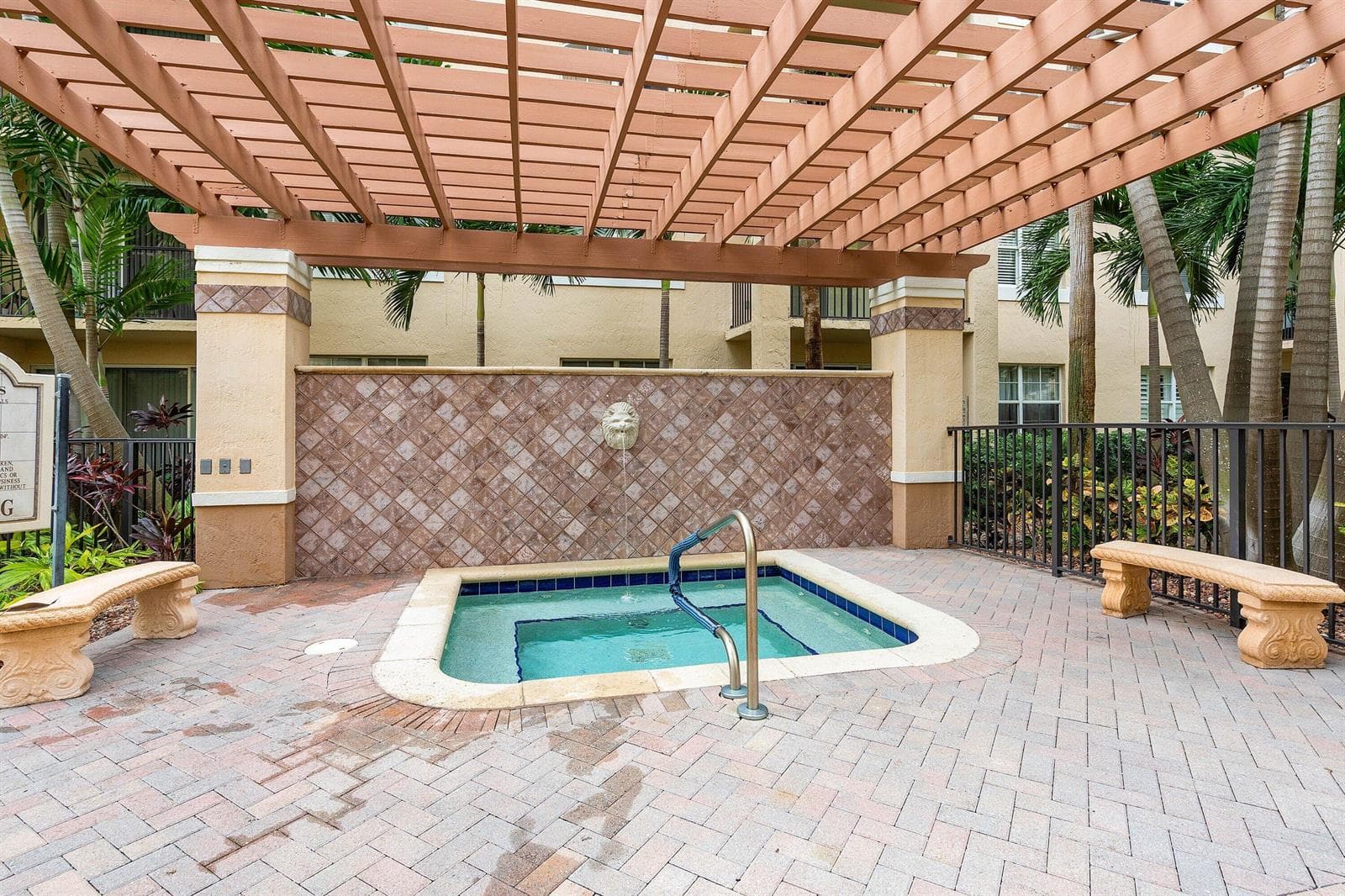 039-1801NorthFlaglerDrive-716-WestPalmBe