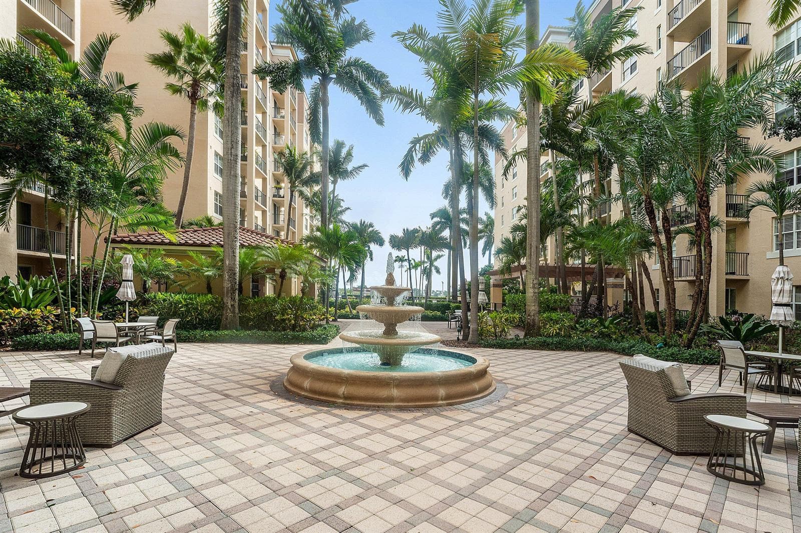 032-1801NorthFlaglerDrive-716-WestPalmBe