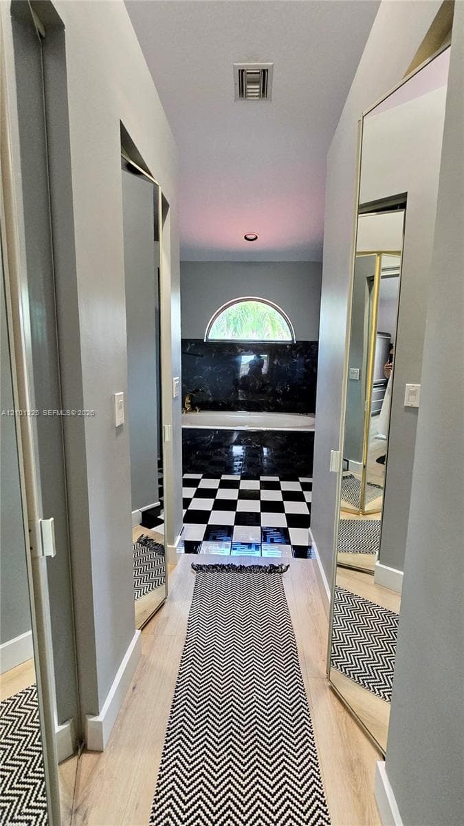 741 Tyler St photo 35