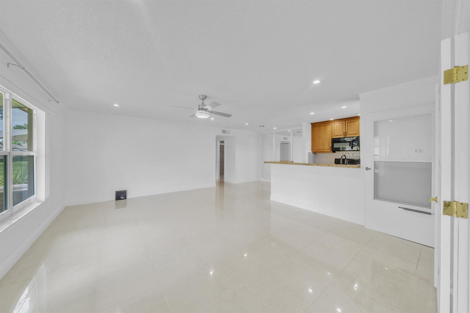 24 Living Area