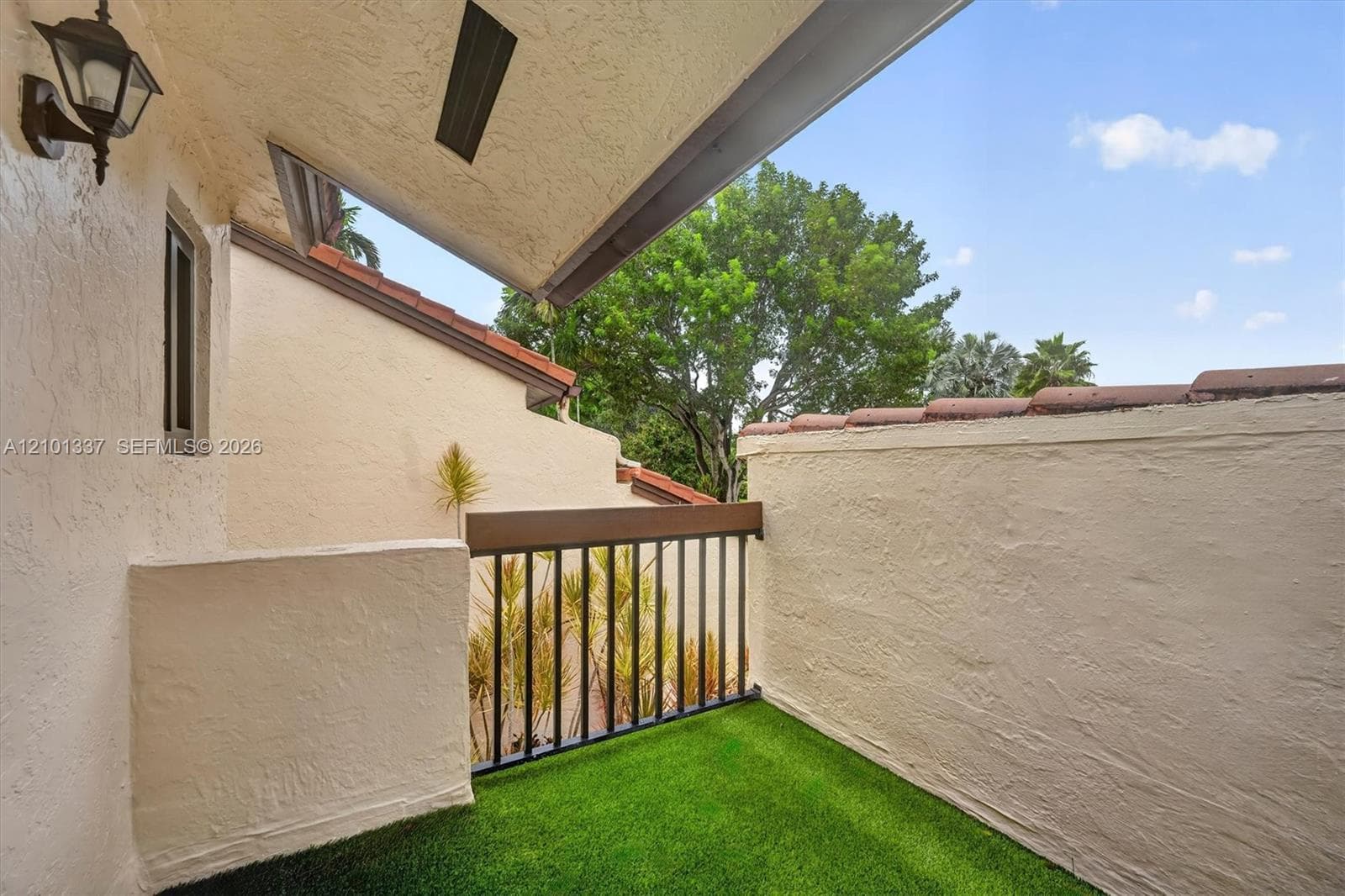 2nd bedroom balcony