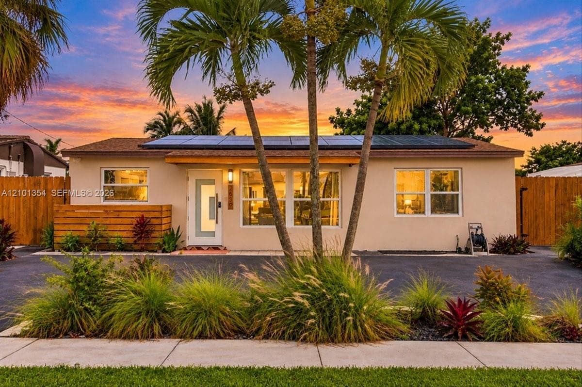 2639 Sherman St photo 1
