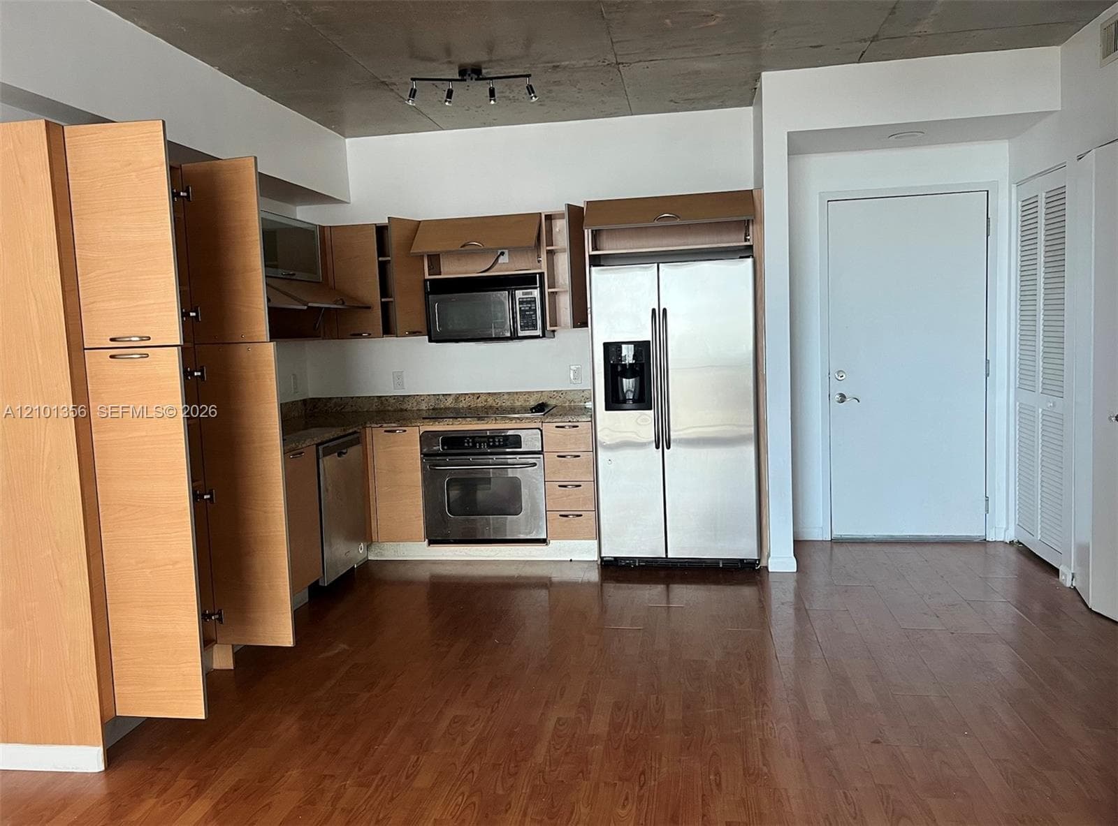 MIDTOWN LOFTS CONDO · #1003 in Miami - Photo 4
