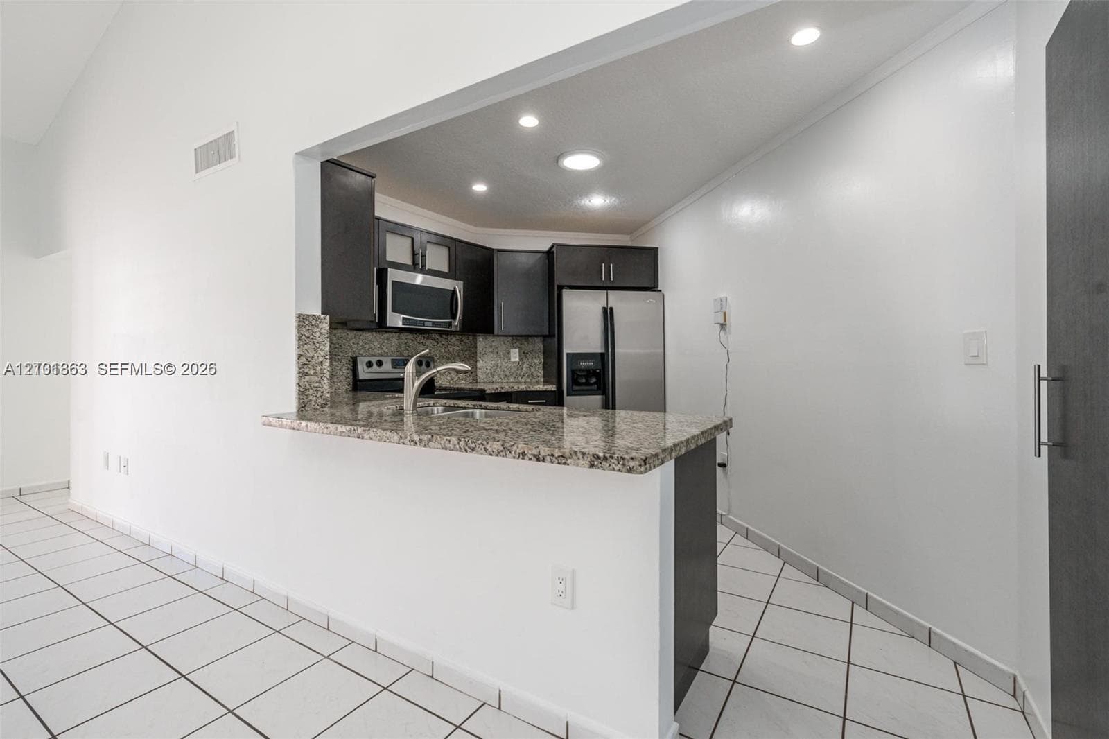 BLEAU FONTAINE CONDO #2 · #213-25 in Miami - Photo 2
