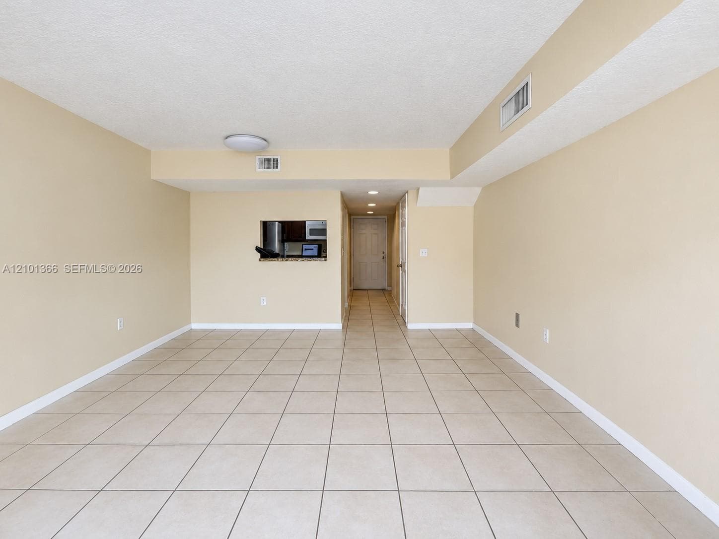LAGUNA CLUB EAST CONDO · #210 in Miami - Photo 2