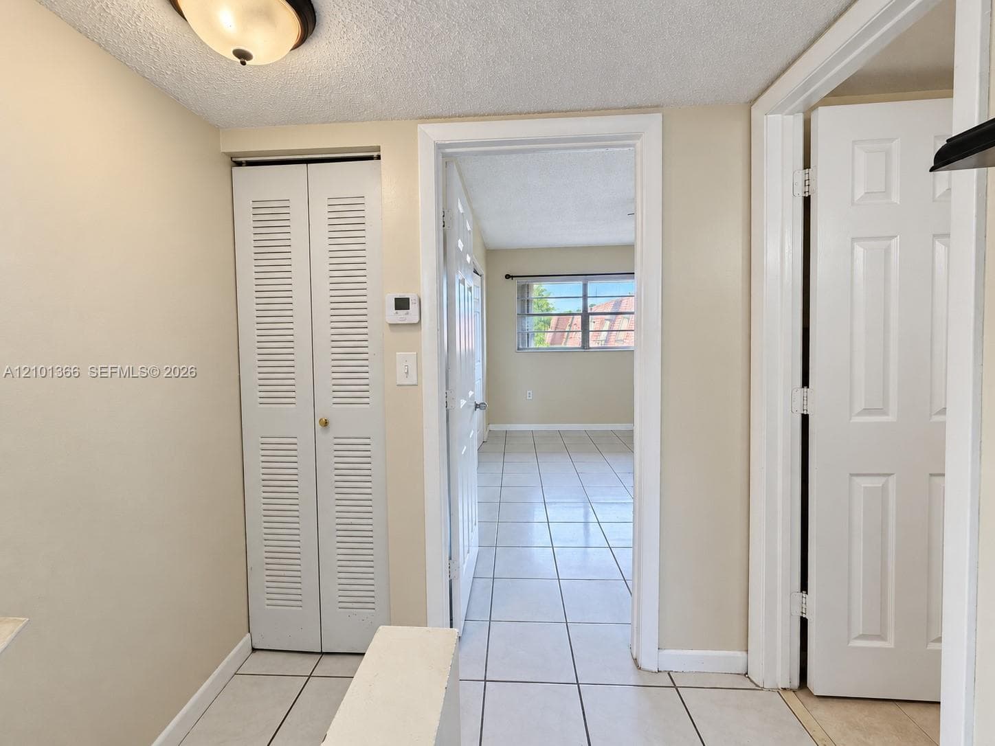LAGUNA CLUB EAST CONDO · #210 in Miami - Photo 8