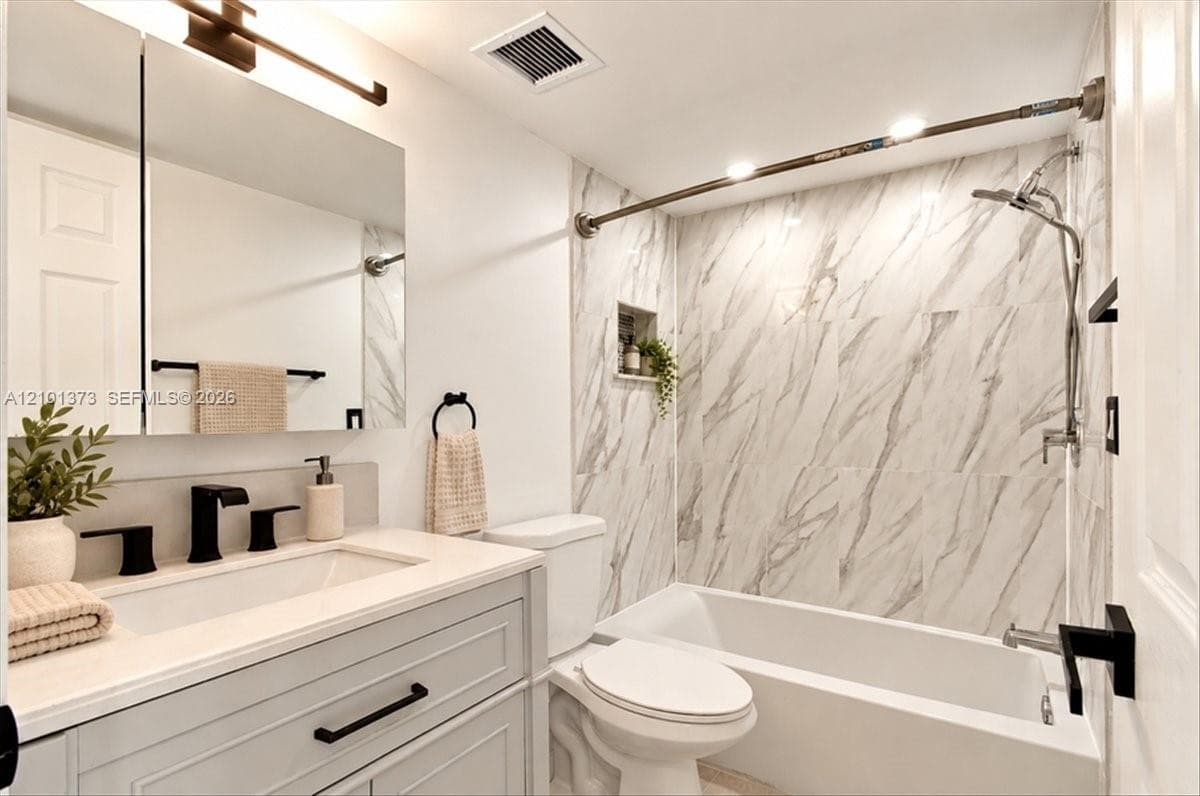 Watergate Condominiums · #404 in Hollywood - Photo 21