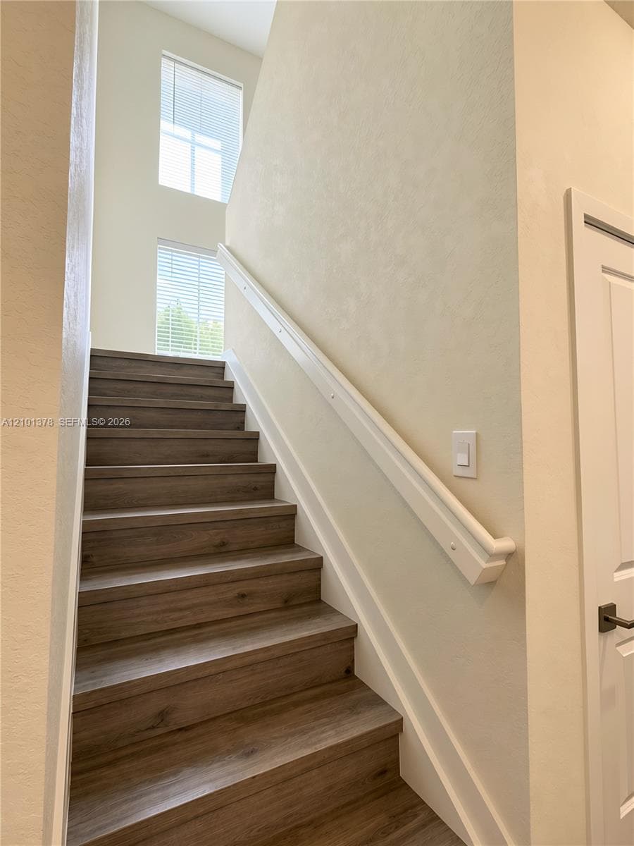 831 SE 16th Ct photo 7
