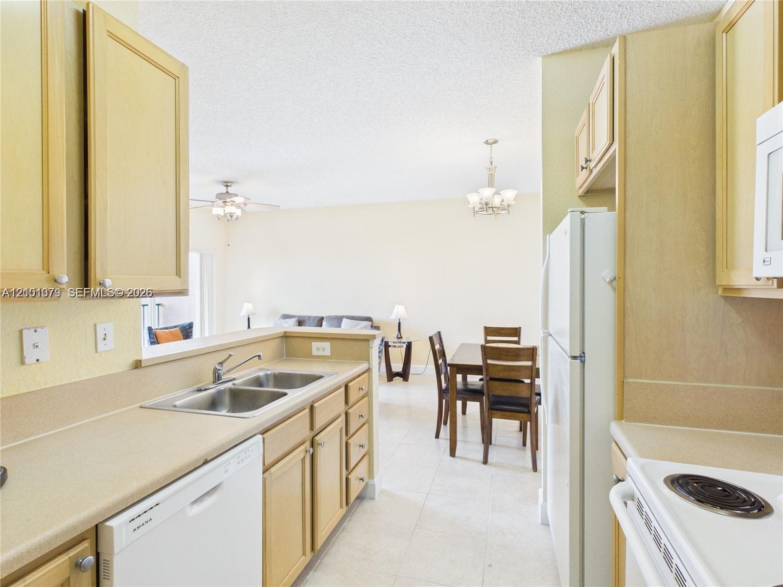 VALENCIA CONDO · #502 in South Miami - Photo 22