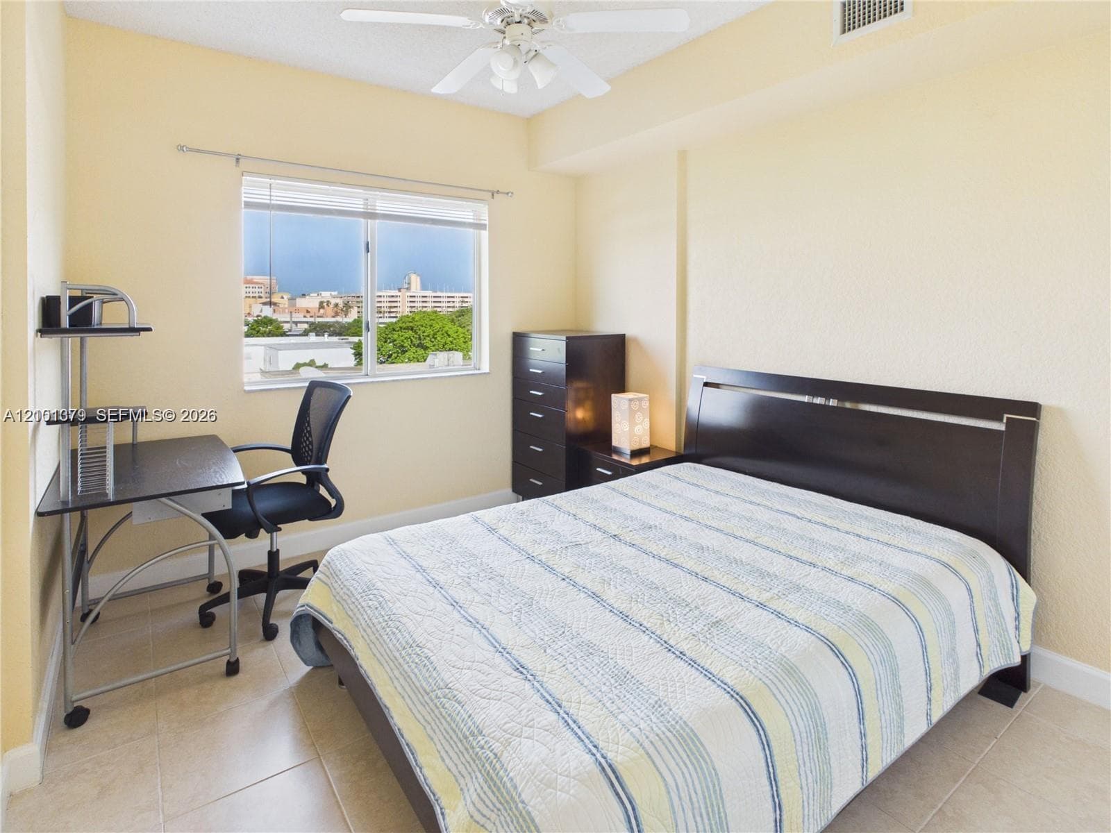 VALENCIA CONDO · #502 in South Miami - Photo 25