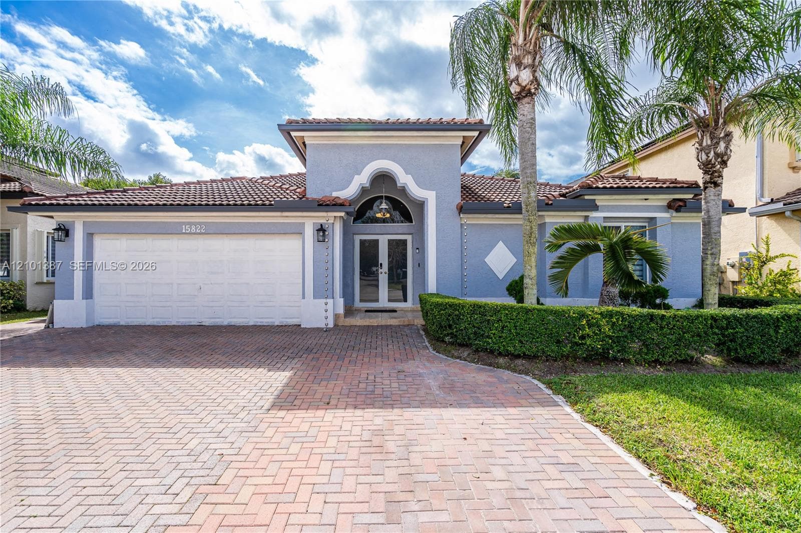 15822 SW 140th St photo 2
