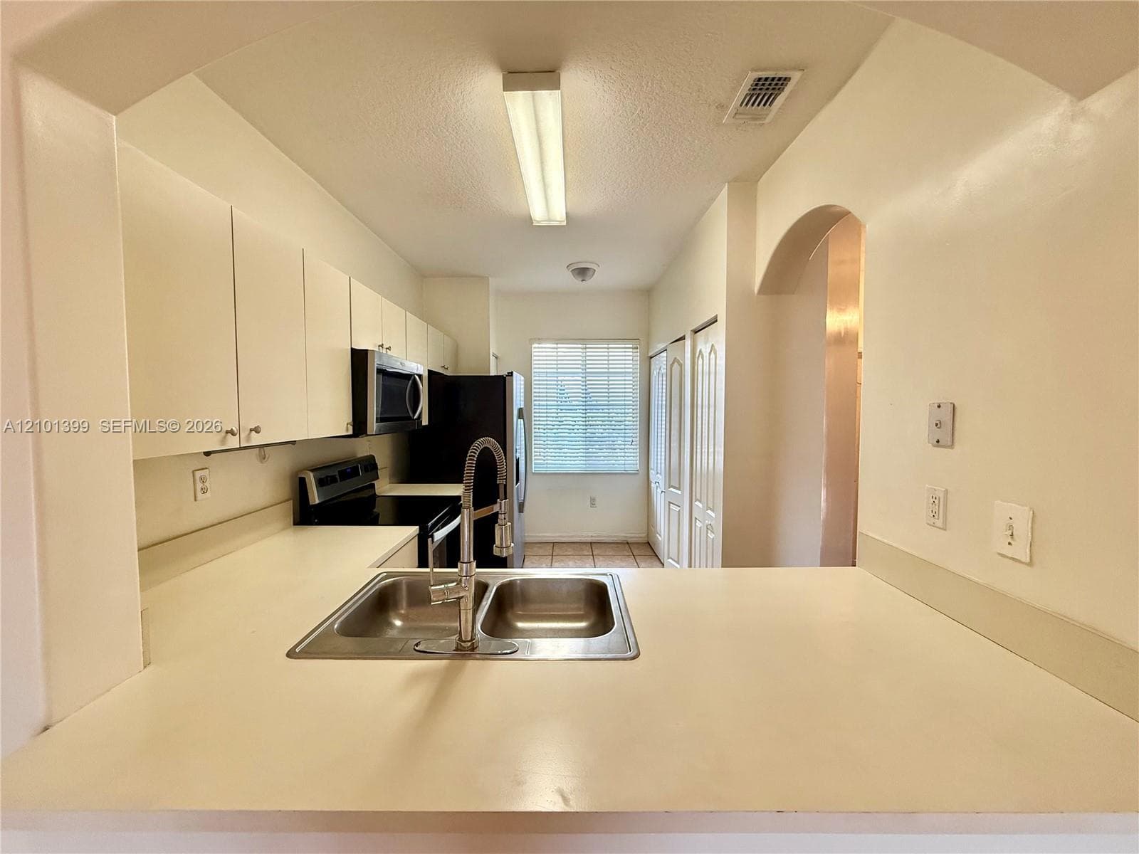15800 SW 92nd Ave #12B photo 3