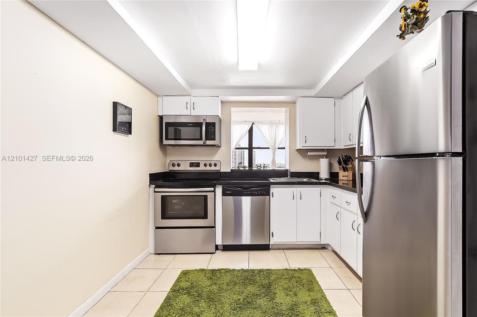 OCEANVIEW PARK CONDO · #901 in Hallandale Beach - Photo 16
