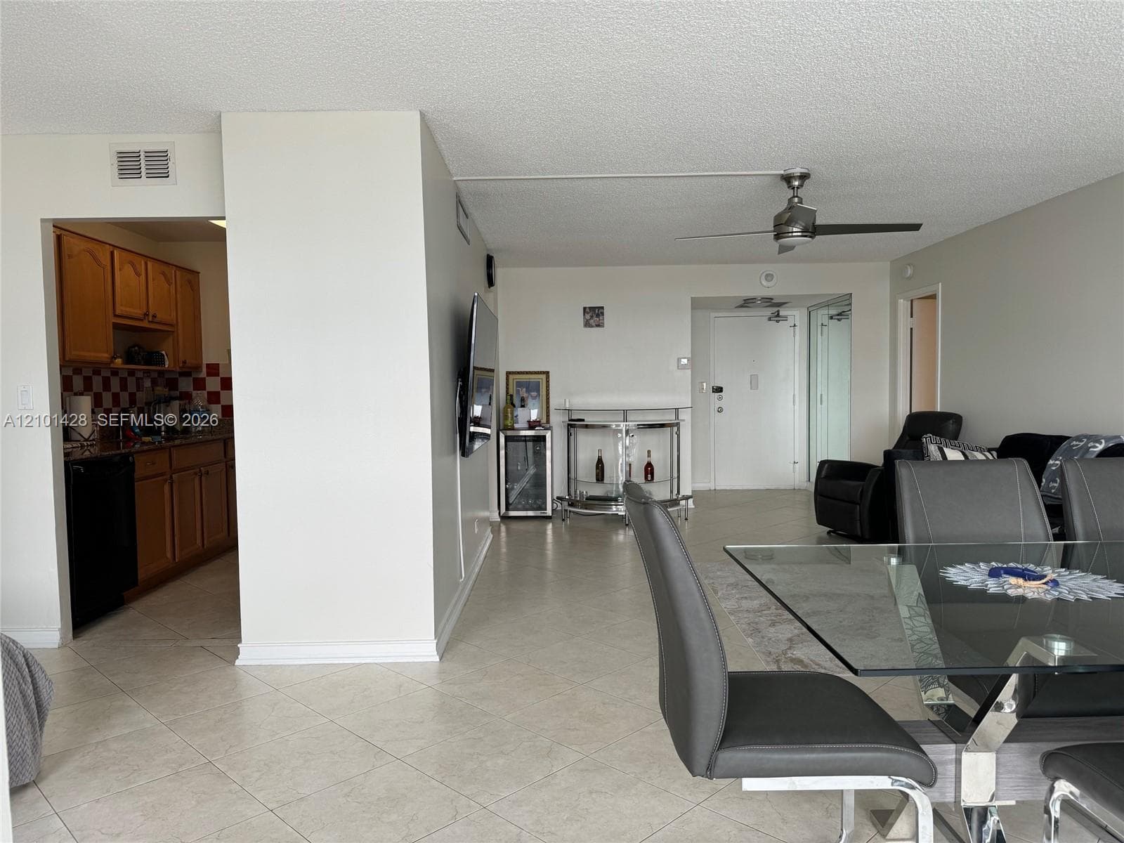 Winston Tower 500 · #1105 in Sunny Isles Beach - Photo 17
