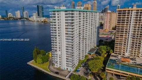 Winston Tower 500 · #1105 in Sunny Isles Beach - Photo 3