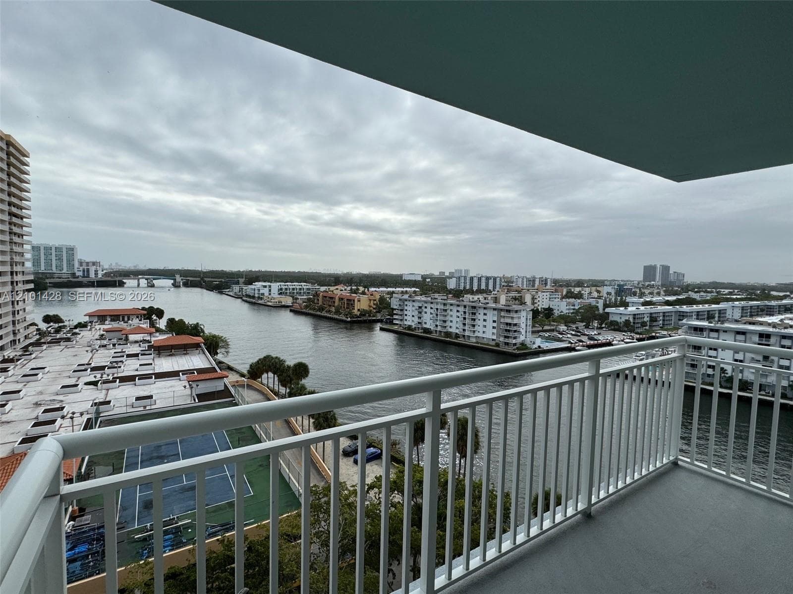 Winston Tower 500 · #1105 in Sunny Isles Beach - Photo 14