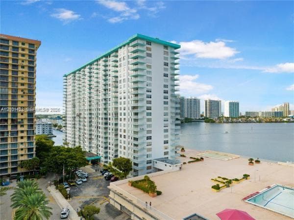 Winston Tower 500 · #1105 in Sunny Isles Beach - Photo 25