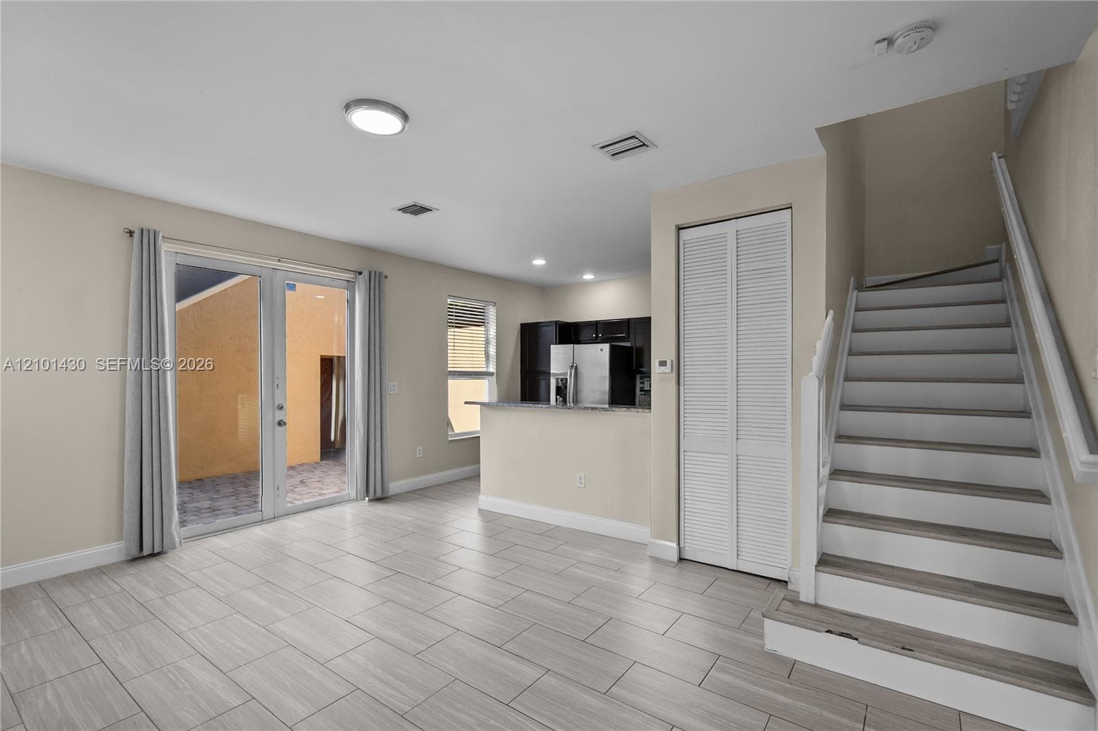 17099 SW 94th Way photo 6