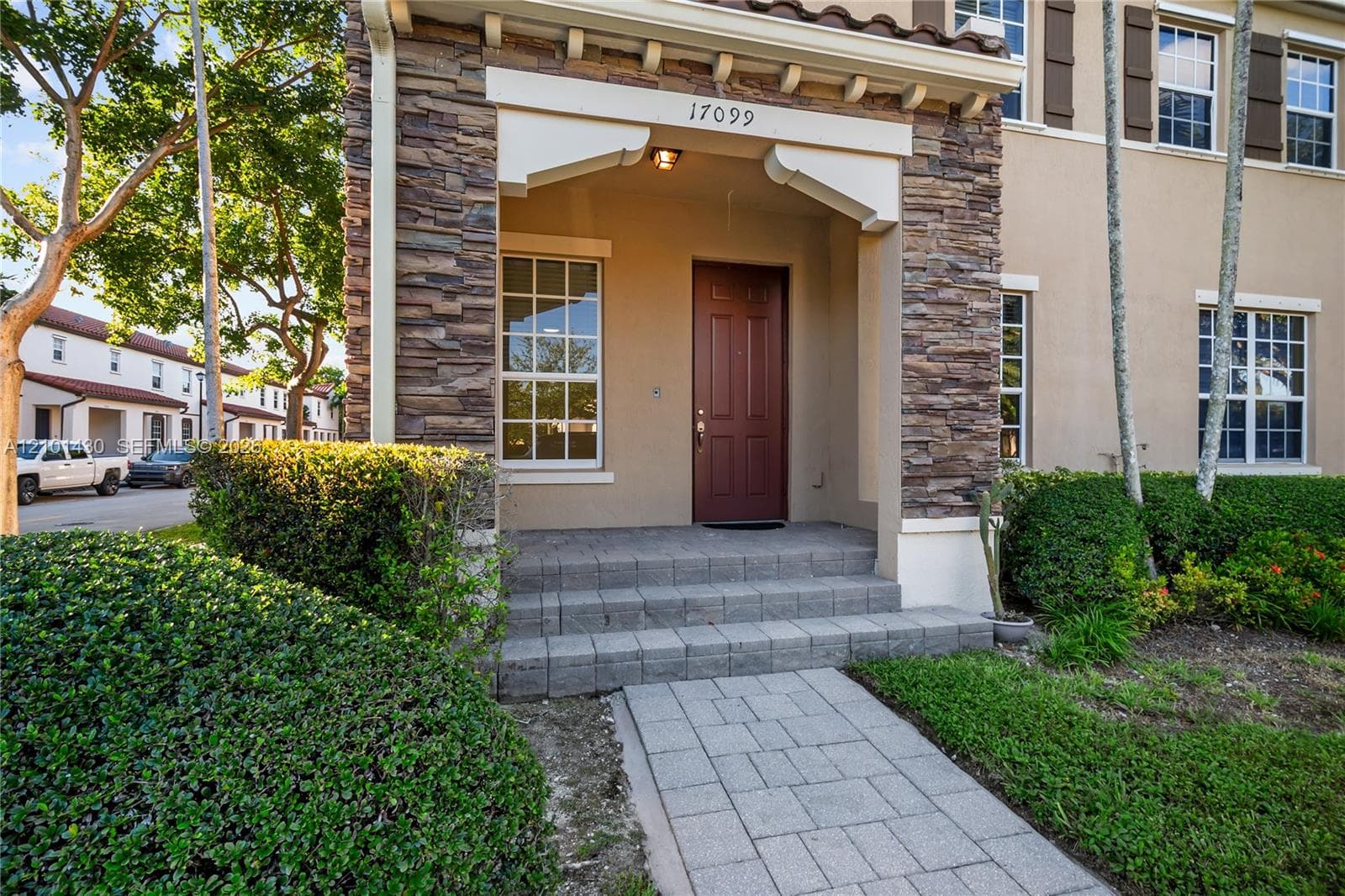 17099 SW 94th Way photo 3