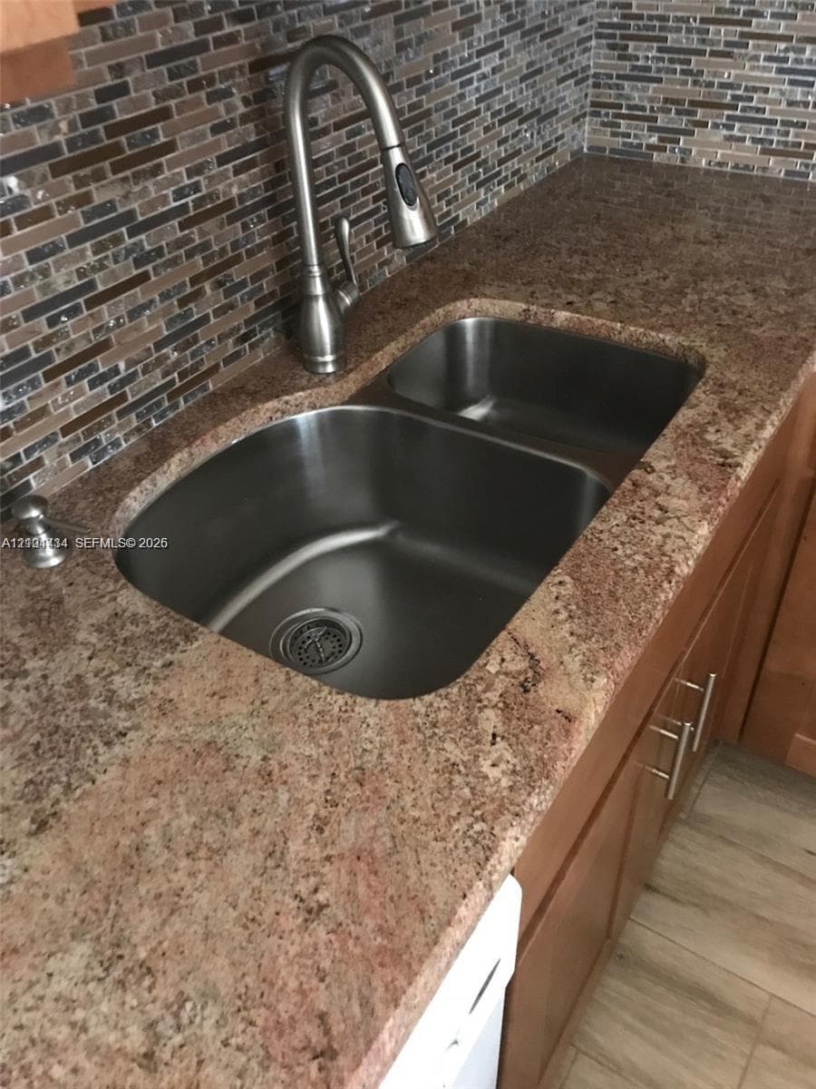 SUNRISE POINT CONDO BLDG · #207 in Pinecrest - Photo 14