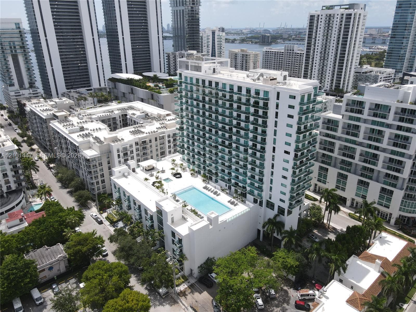 Gallery Art Condos · #1411 in Miami - Photo 2