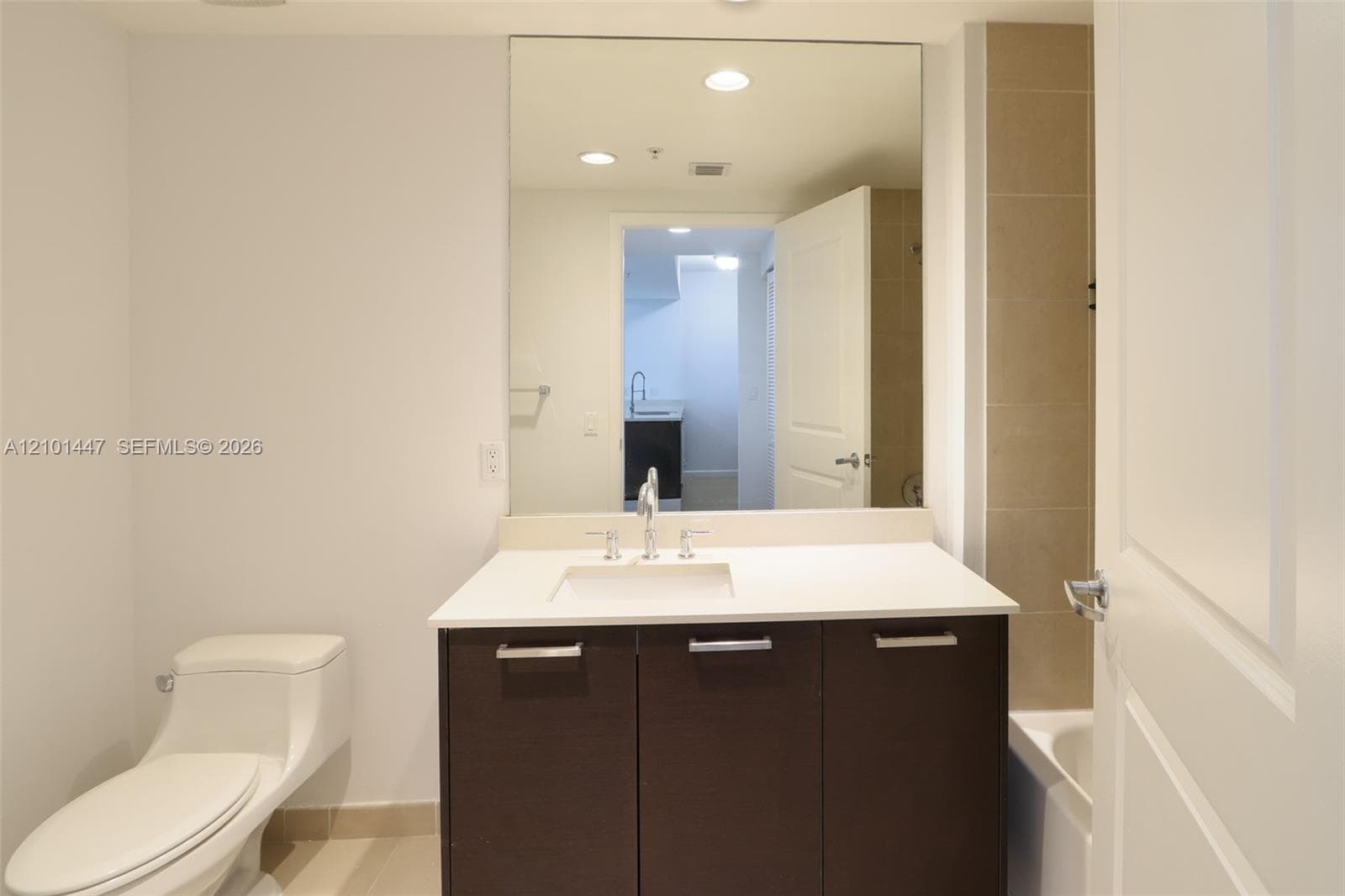 Gallery Art Condos · #1411 in Miami - Photo 17