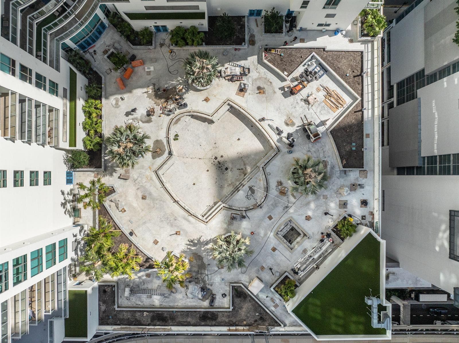 48-web-or-mls-300 S Biscayne Blvd Unit l