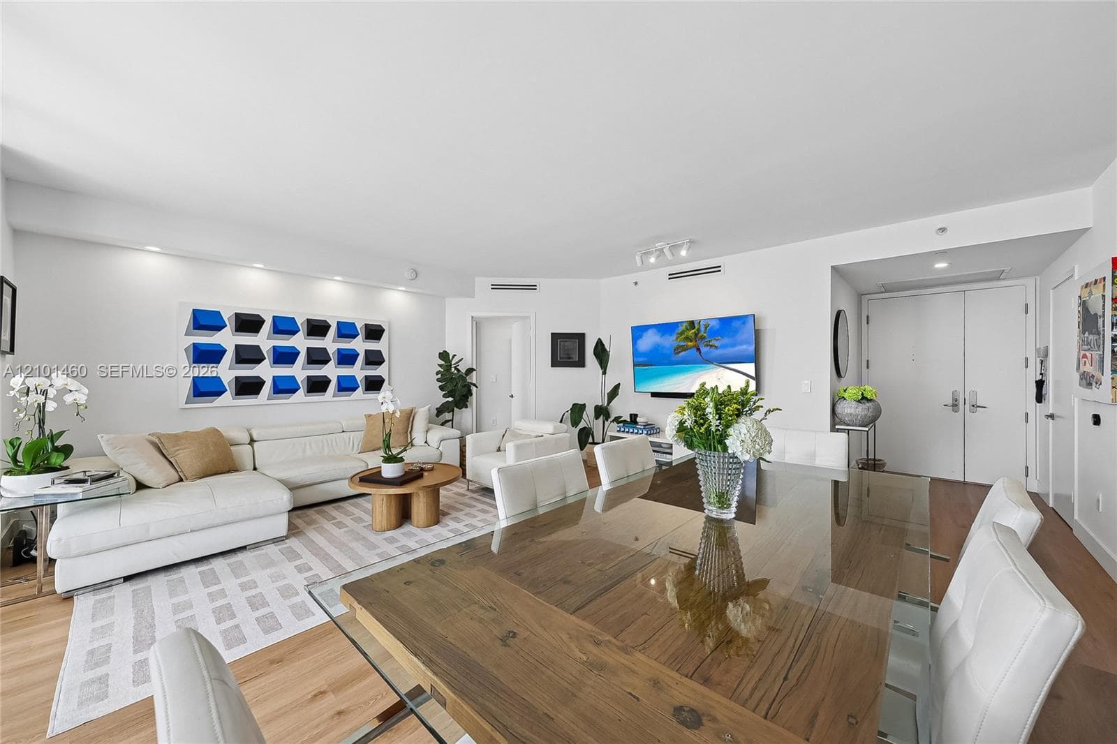 Carbonell · #2403 in Miami - Photo 8